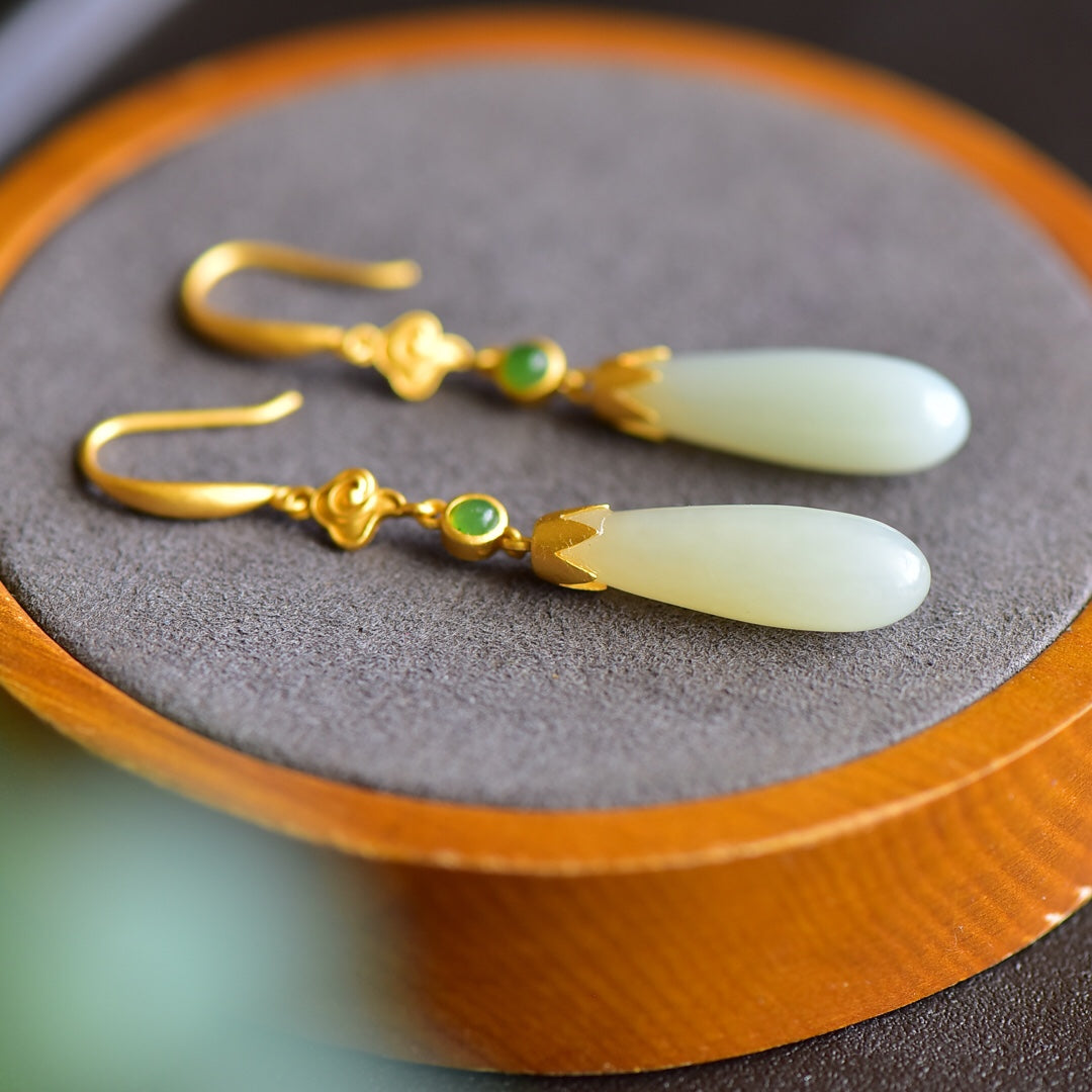 925_Silver_Yt_Nephrite_Earrings_With_Certificate