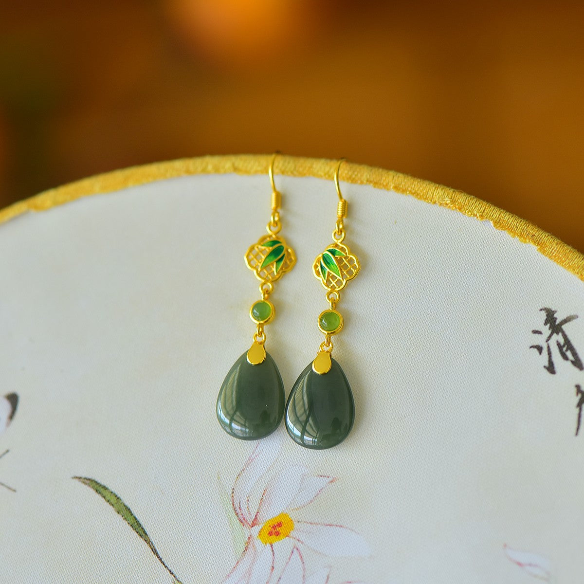 925_Silver_Q_Nephrite_Earrings_Simple