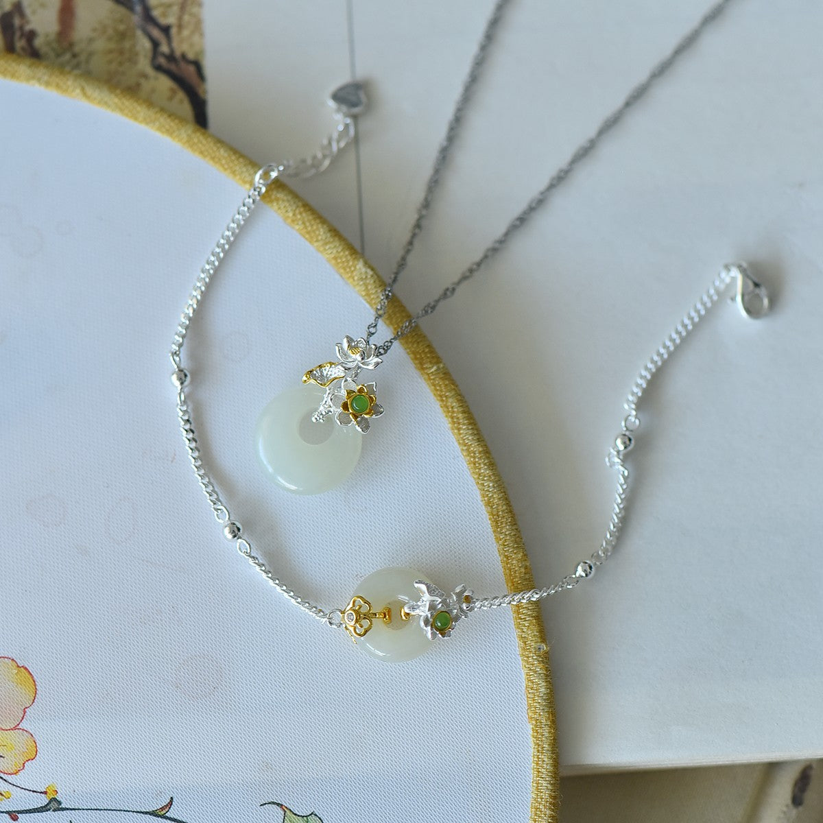 S925 Silver Nephrite Jade Bangle - Flower Goddess September Chrysanthemum