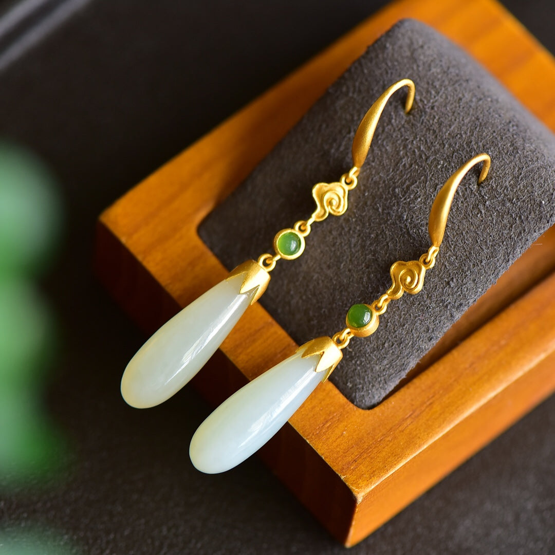 925_Silver_Yt_Nephrite_Earrings_With_Certificate