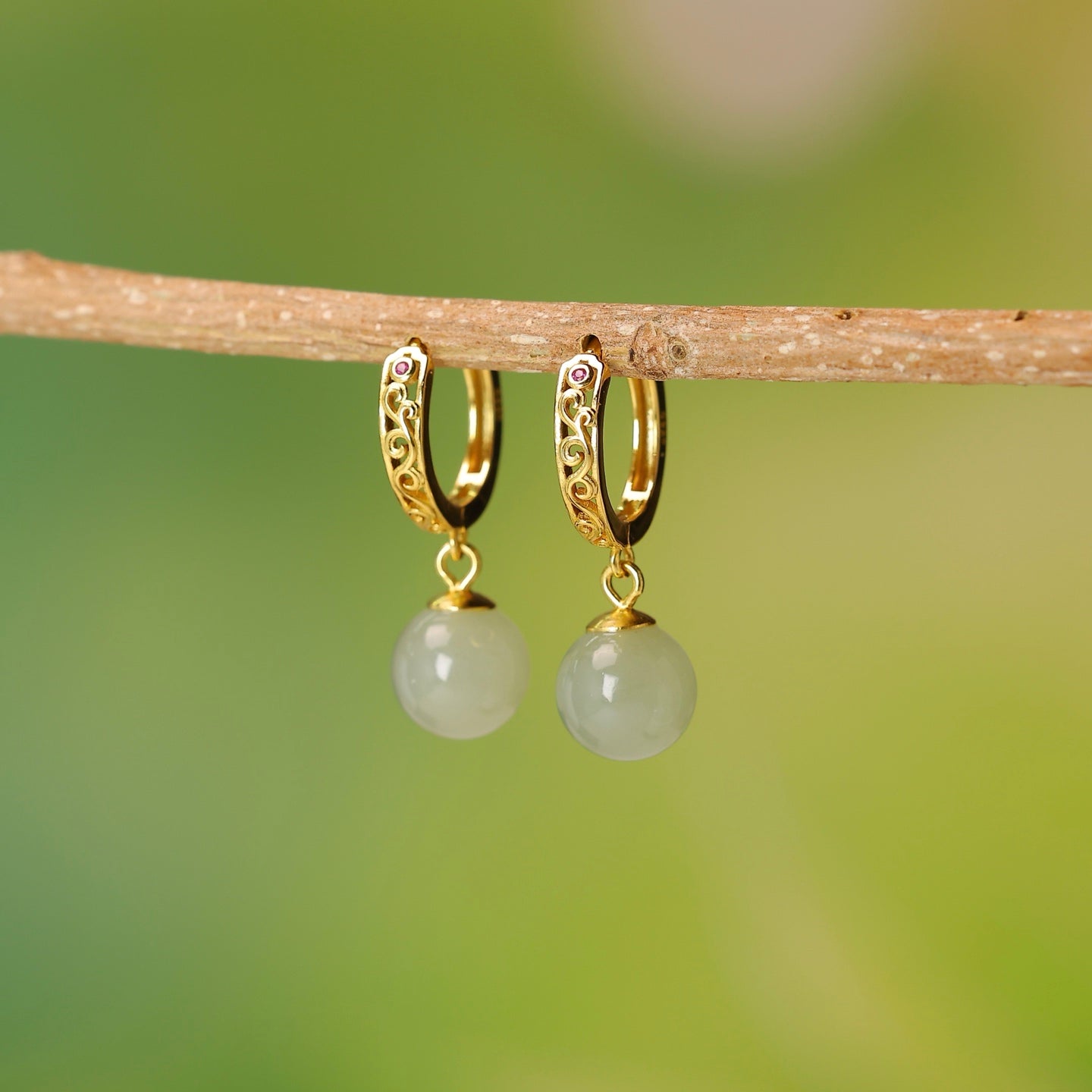 925_Silver_Q_Nephrite_Earrings_Fine_Texture