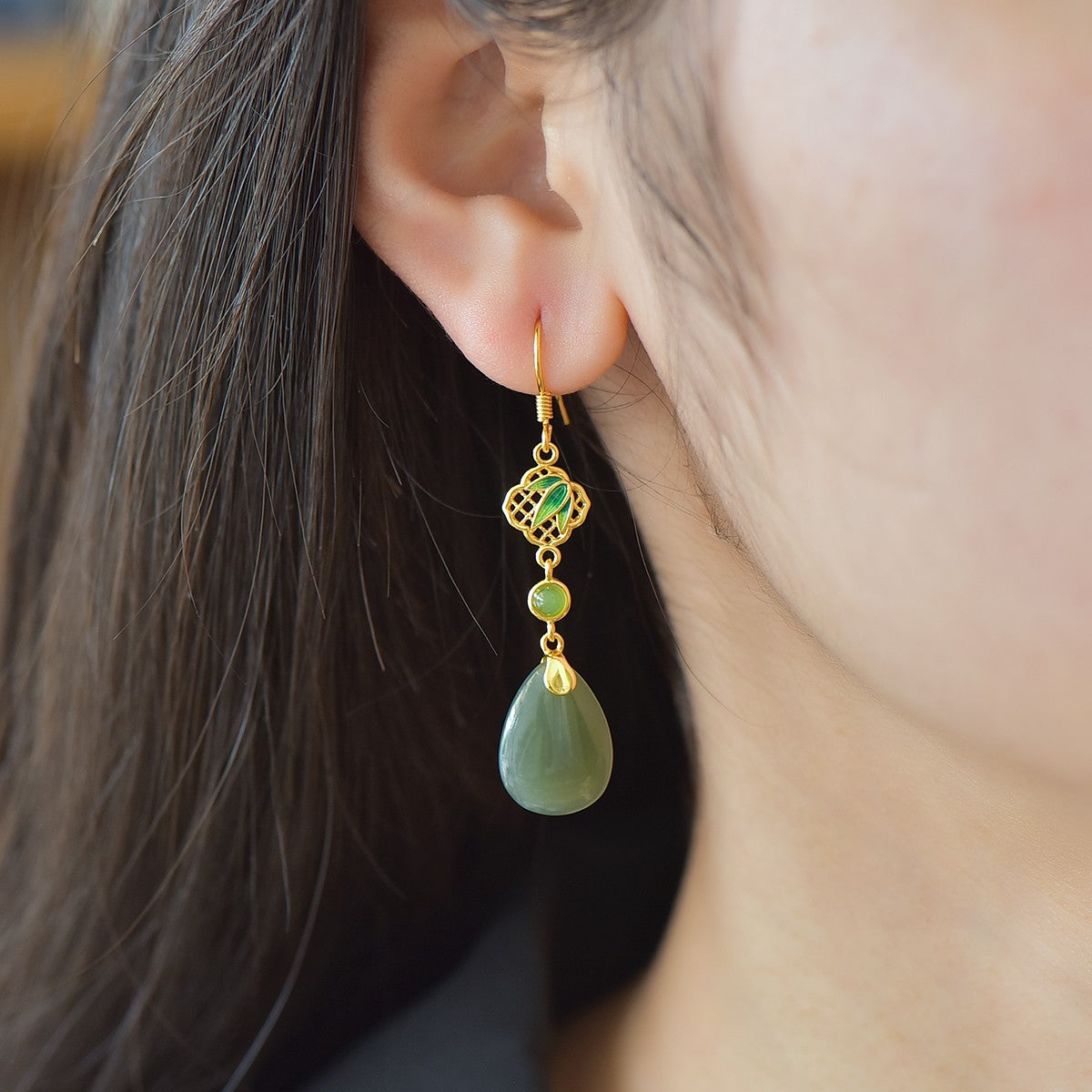 925_Silver_Q_Nephrite_Earrings_Simple