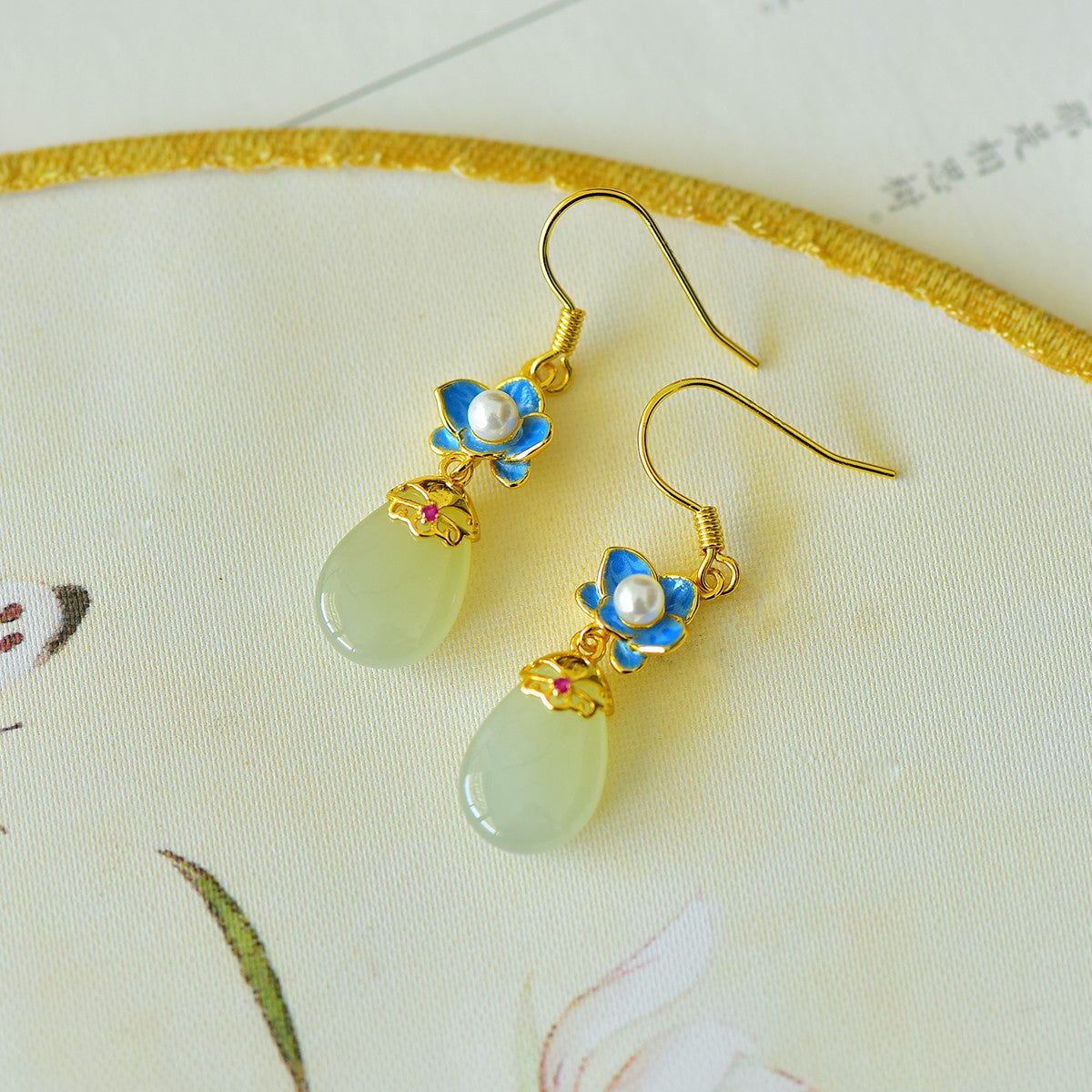 925_Silver_Q_Nephrite_Earrings