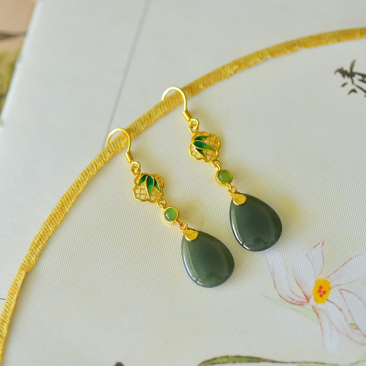 925_Silver_Q_Nephrite_Earrings_Simple