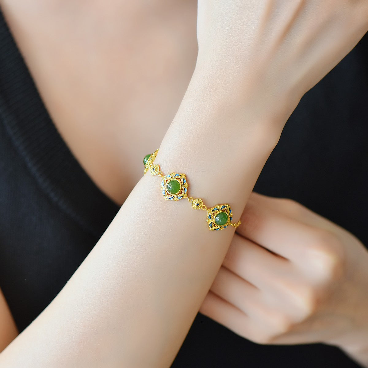 S925 Silver Nephrite Jade Bangle - Flower Goddess January Plum