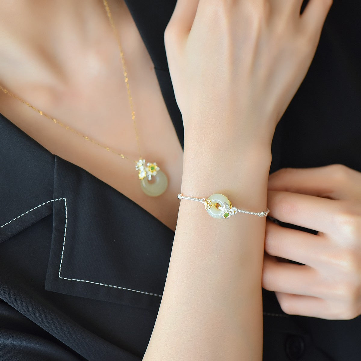S925 Silver Nephrite Jade Bangle - Flower Goddess September Chrysanthemum
