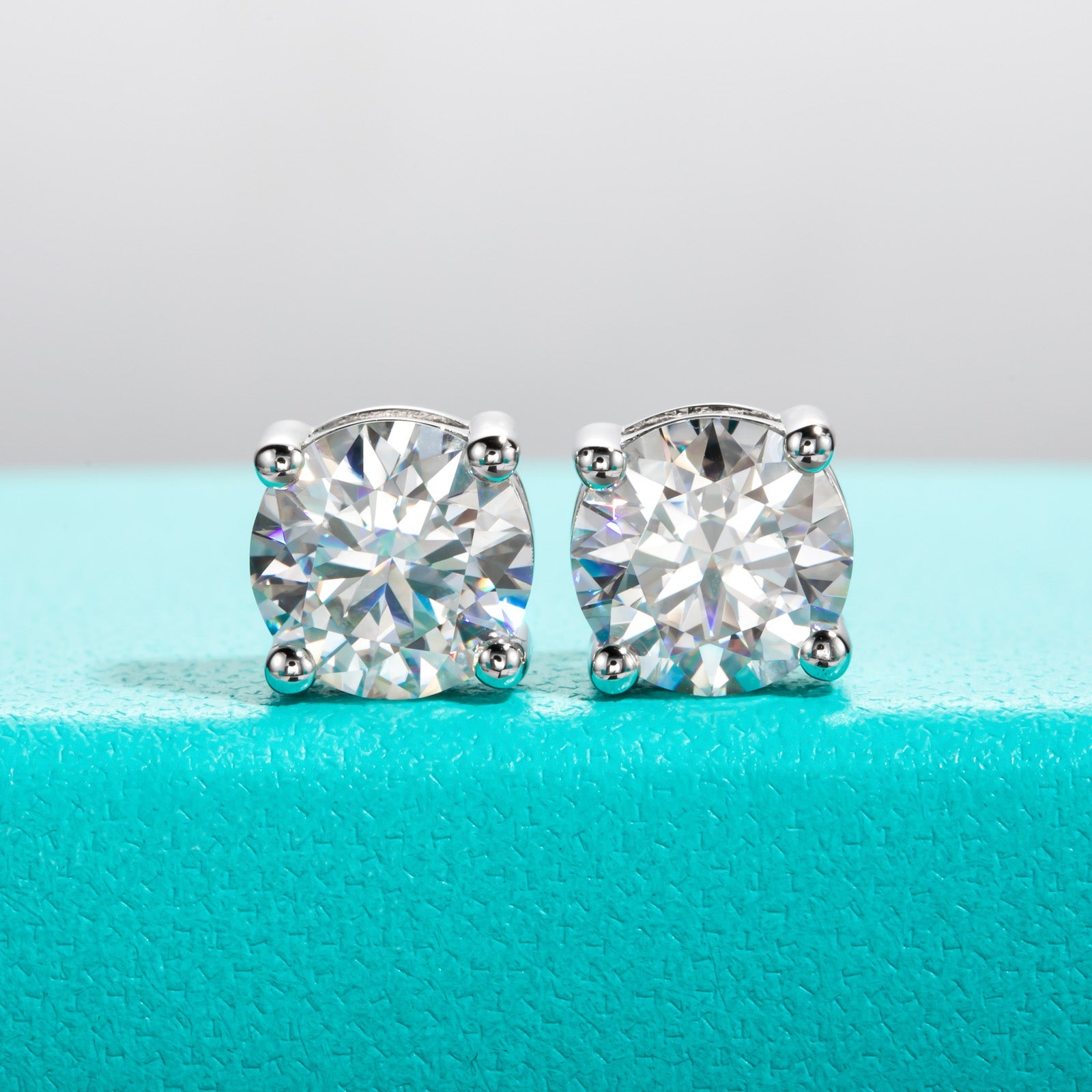 10K Round Cut Moissanite Stud Earrings