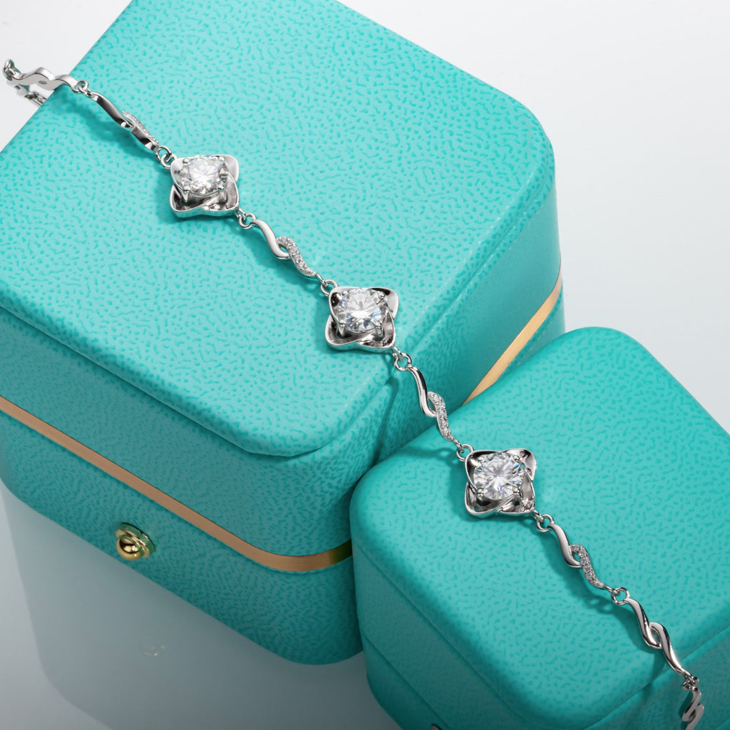 Moissanite Pinwheel Twisted Silver Adjustable Bracelet