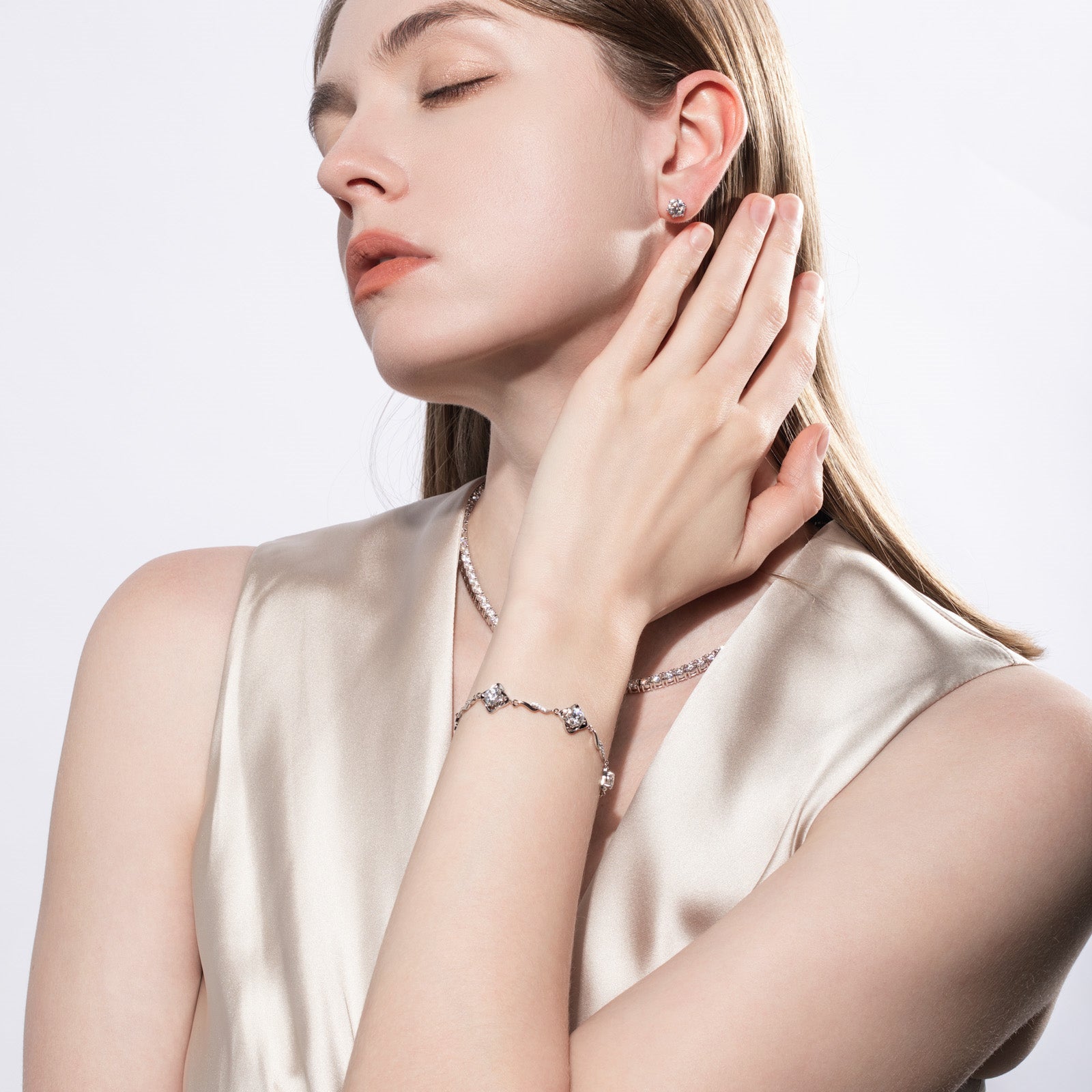 Moissanite Pinwheel Twisted Silver Adjustable Bracelet