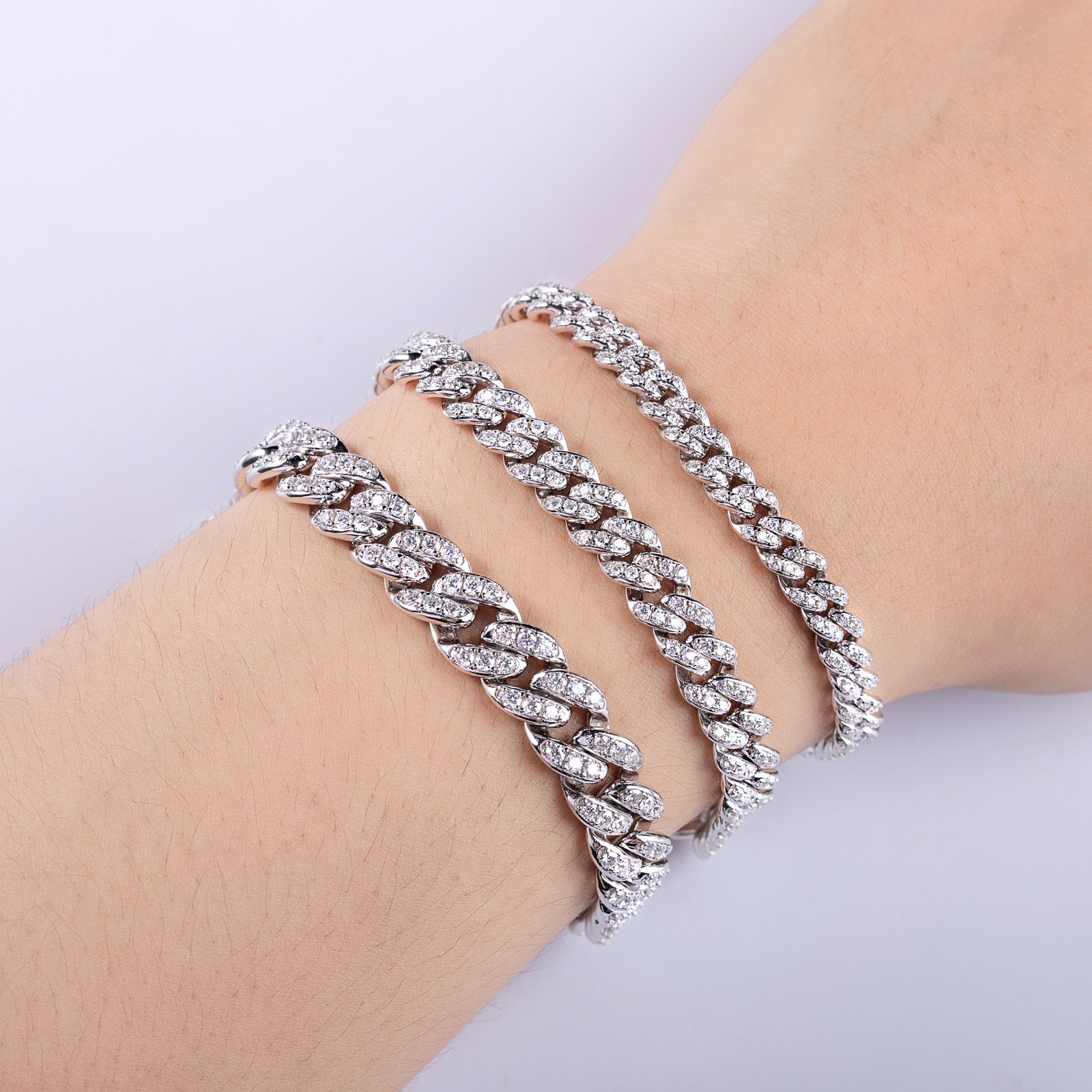 Moissanite Twisted Cuban Bracelet (1.36-5.17cttw)