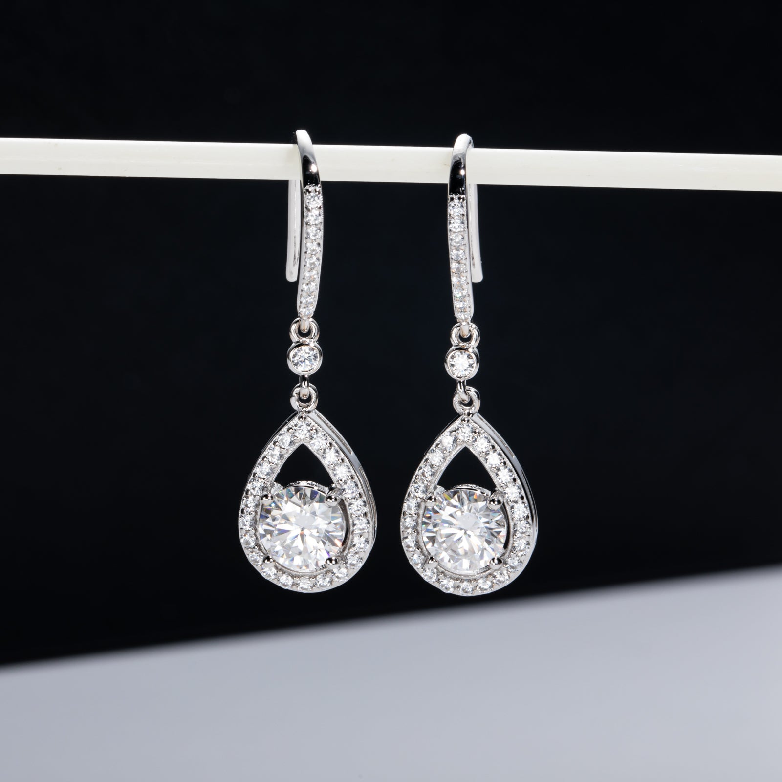 Moissanite Teardrop Dangle Earrings (1ct*2)