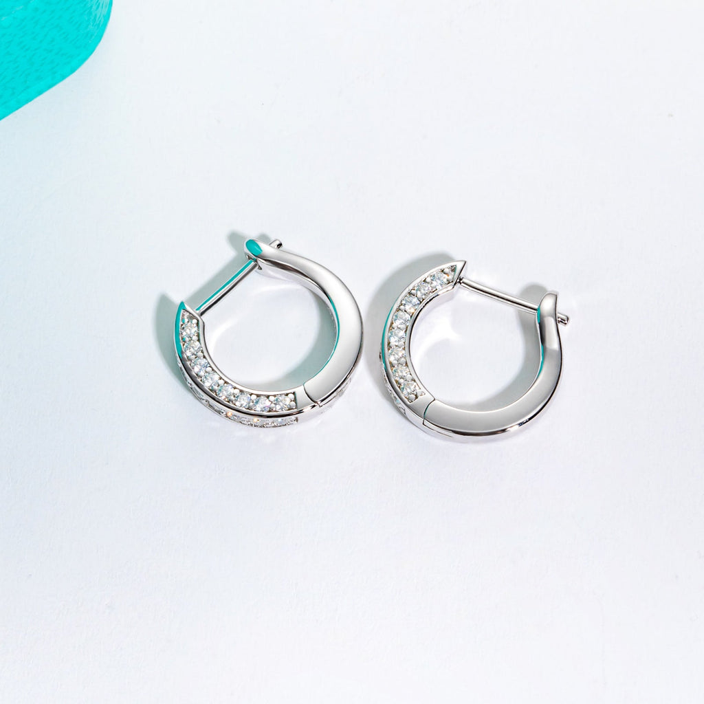 Round Cut Moissanite Hoop Earrings (0.56cttw)