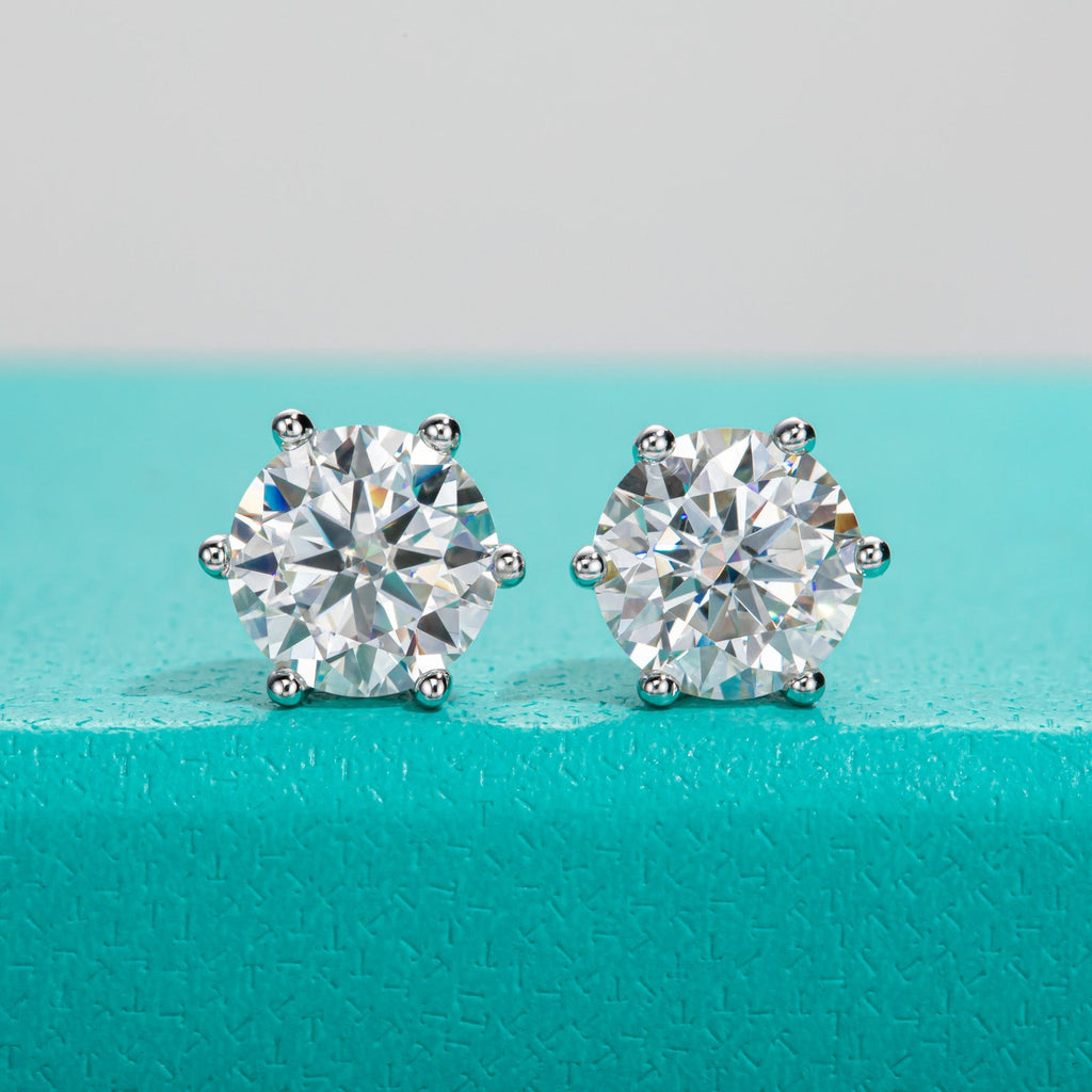 Round Cut Moissanite Stud Earrings (1/2/4/6cttw)