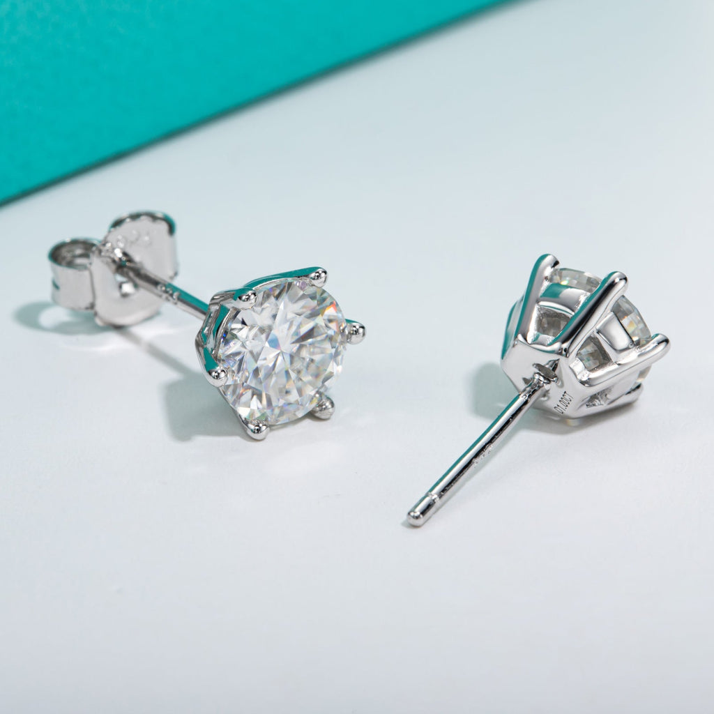 Round Cut Moissanite Stud Earrings (1/2/4/6cttw)