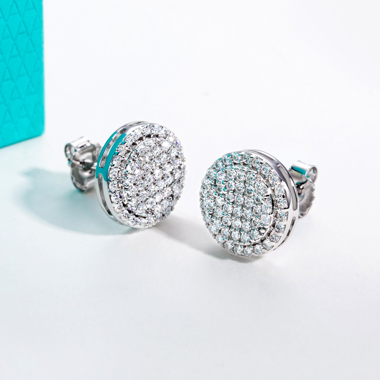 Iced Out Moissanite Round Stud Earrings (0.9cttw)