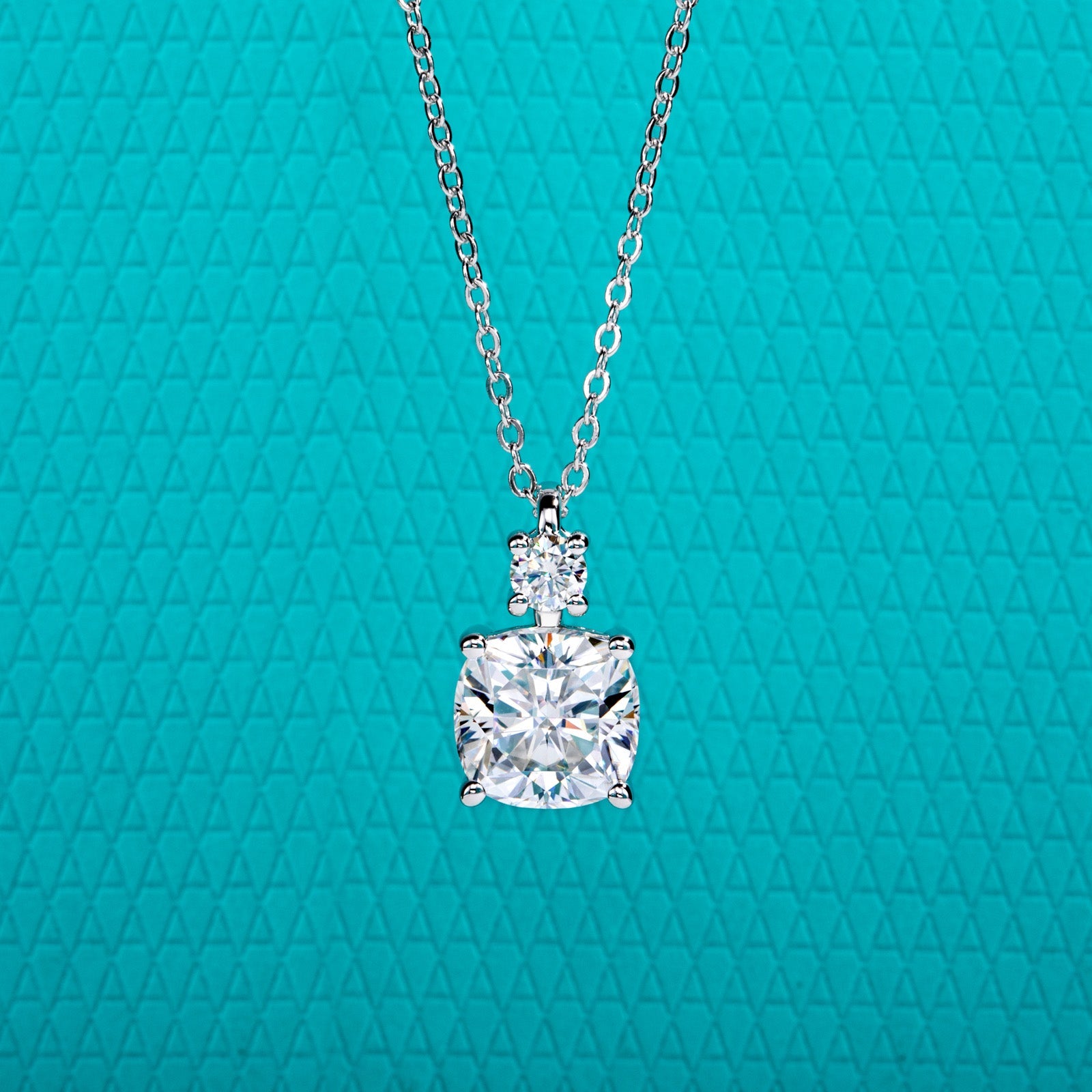 Cushion Cut Moissanite Pendant Necklace (2/2.5ct)
