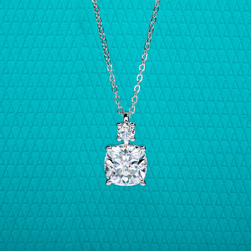 Cushion Cut Moissanite Pendant Necklace (2/2.5ct)