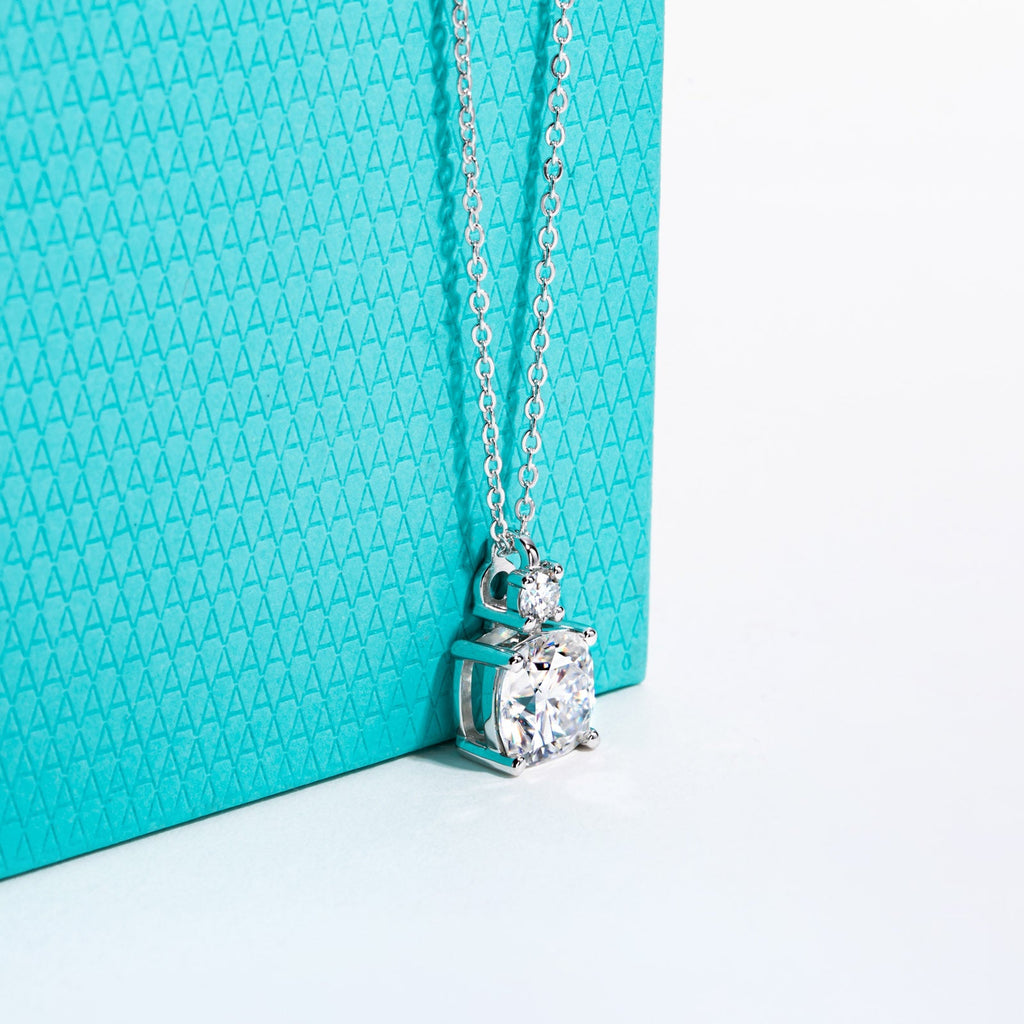Cushion Cut Moissanite Pendant Necklace (2/2.5ct)