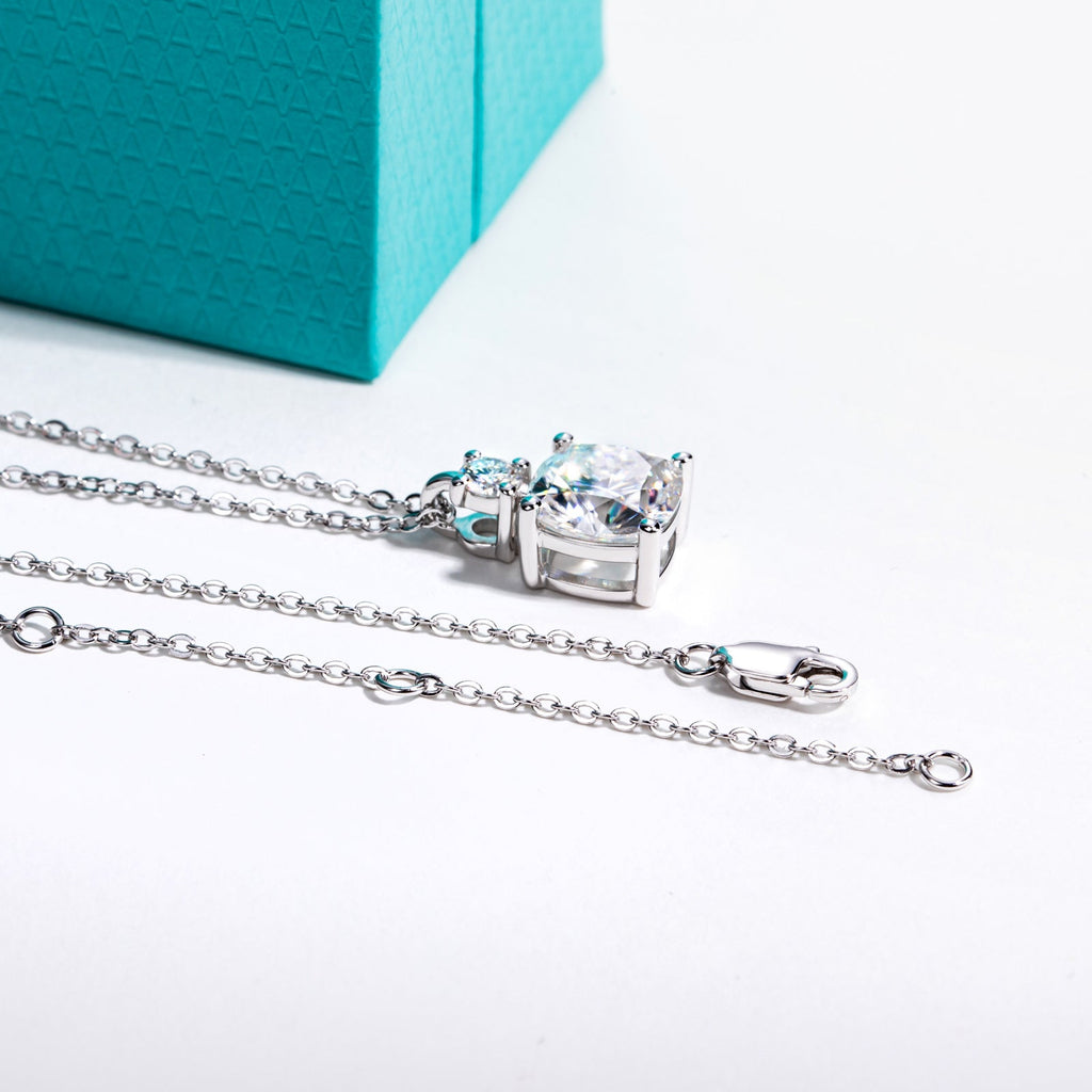 Cushion Cut Moissanite Pendant Necklace (2/2.5ct)