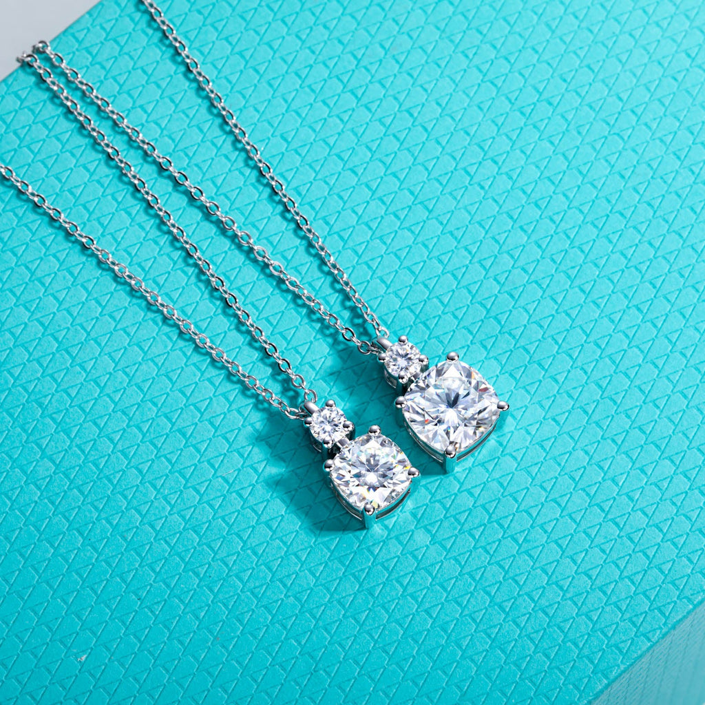 Cushion Cut Moissanite Pendant Necklace (2/2.5ct)