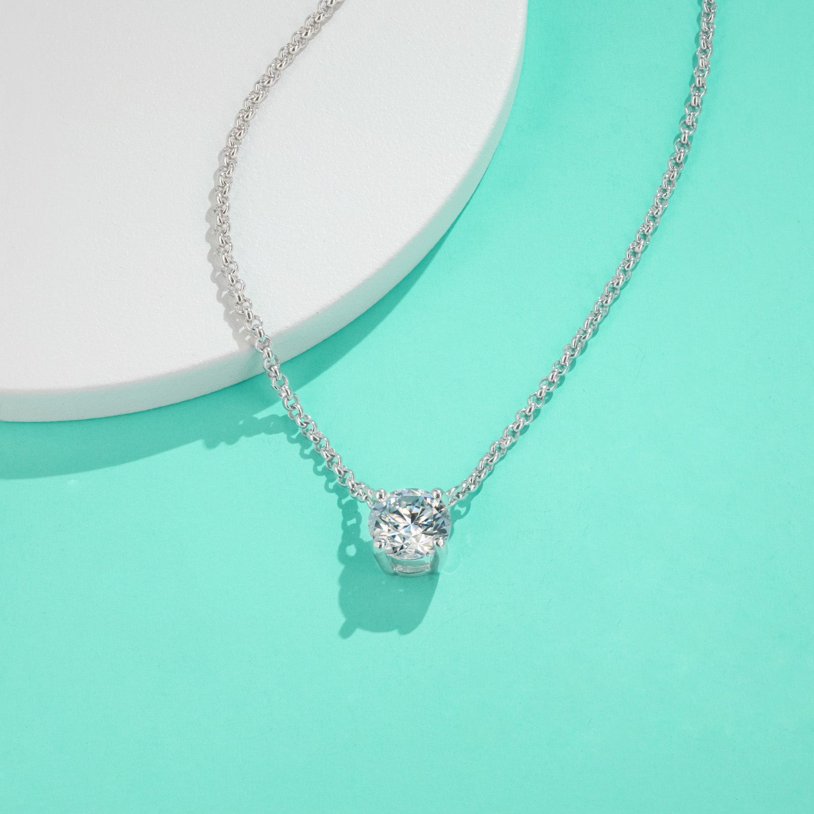 Round Cut Moissanite Pendant Necklace (1/2/3 ct)