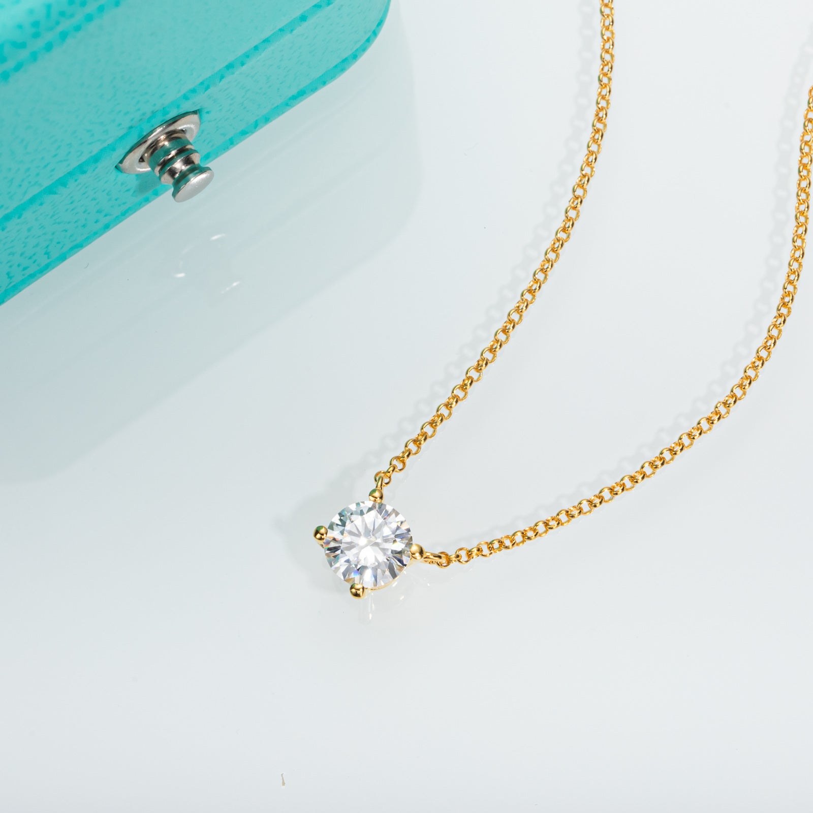 Round Cut Moissanite Pendant Necklace (1/2/3 ct)