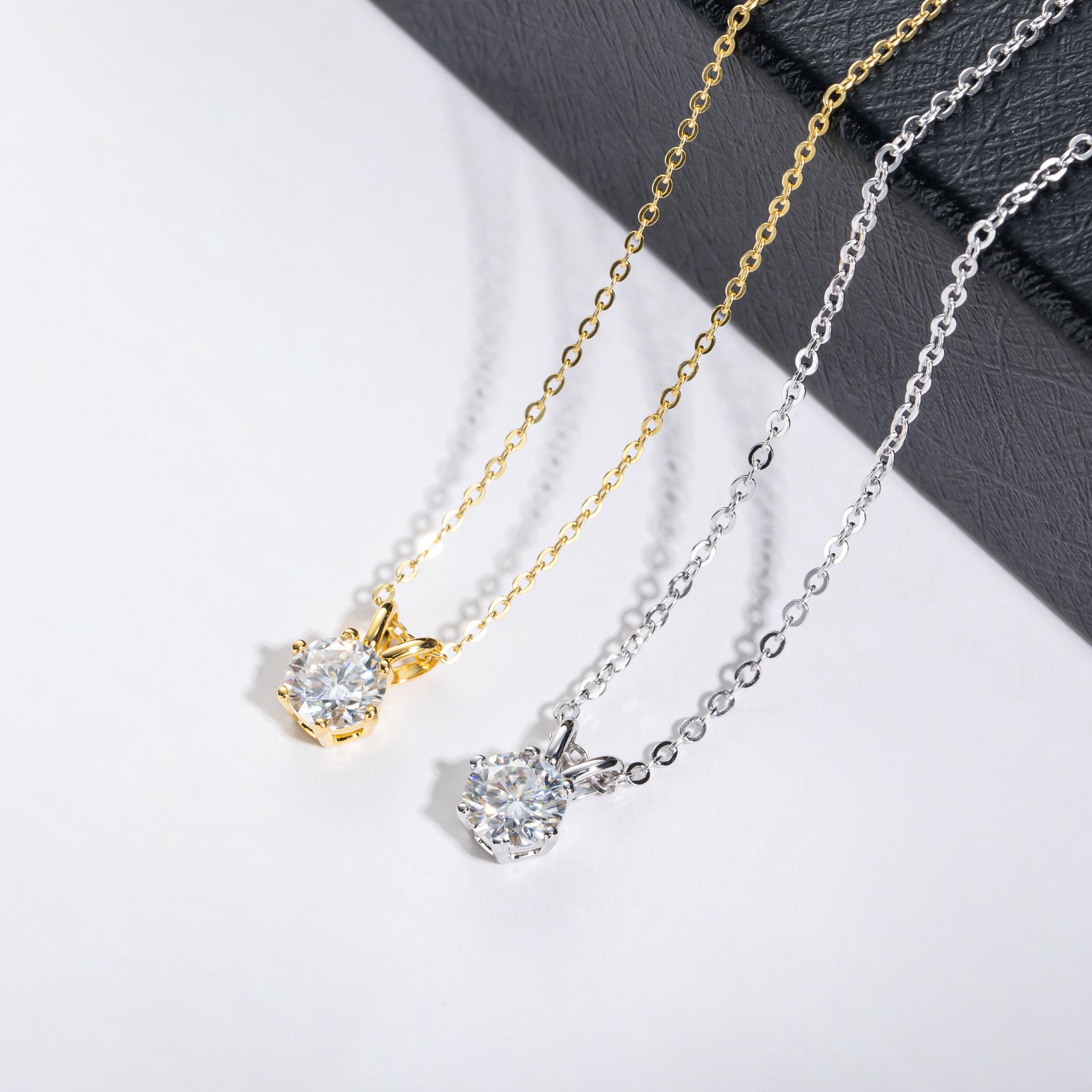 Round Cut Moissanite Pendant Necklace (1/3/5ct)