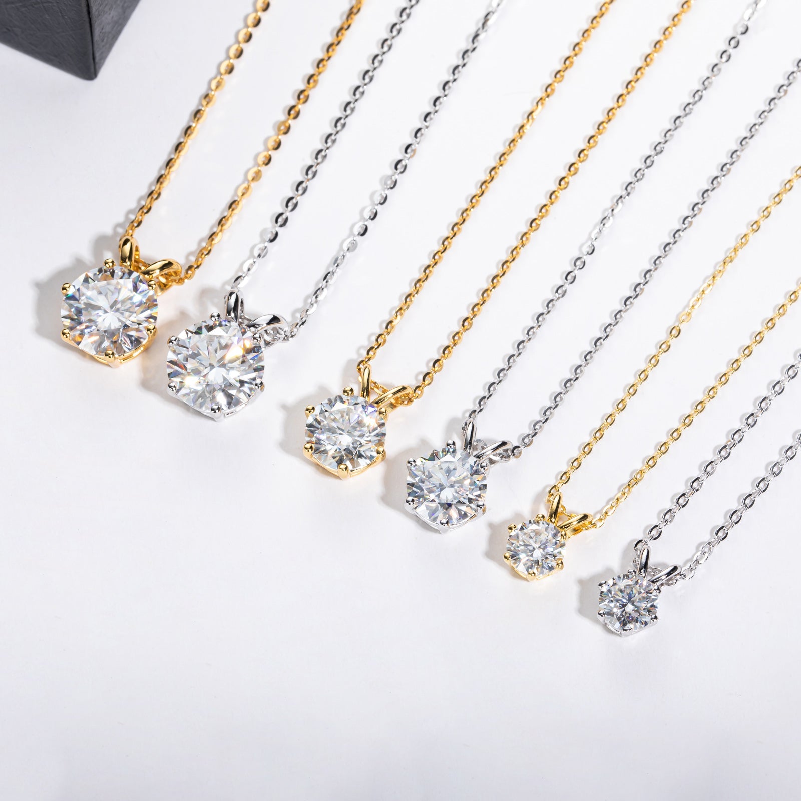 Round Cut Moissanite Pendant Necklace (1/3/5ct)