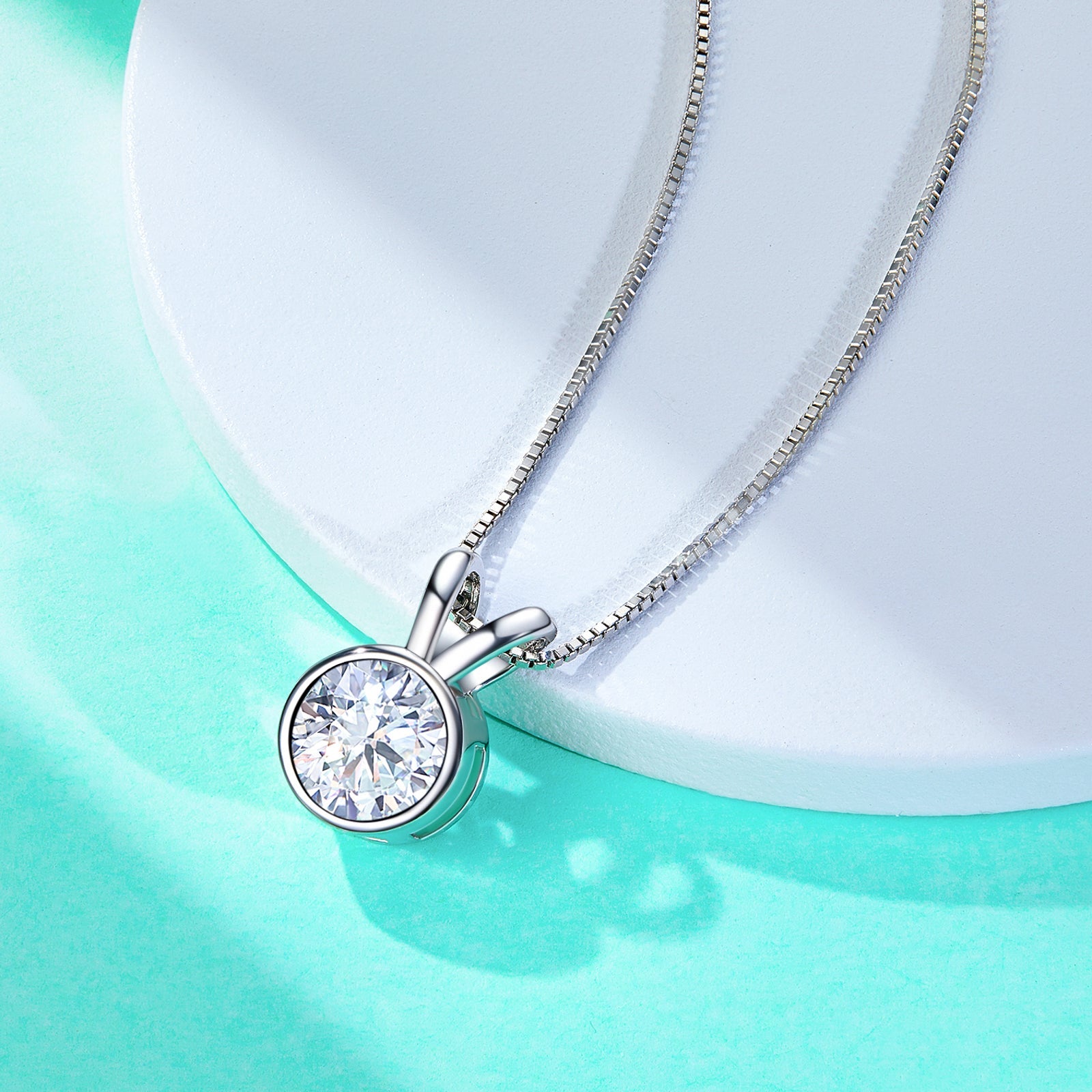 Round Cut Moissanite Pendant Necklace (1/2 ct)