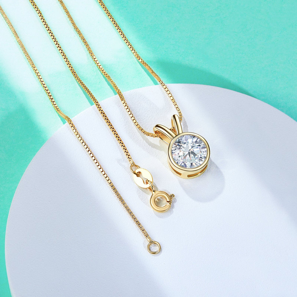 Round Cut Moissanite Pendant Necklace (1/2 ct)