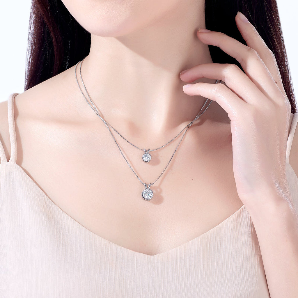 Round Cut Moissanite Pendant Necklace (1/2 ct)