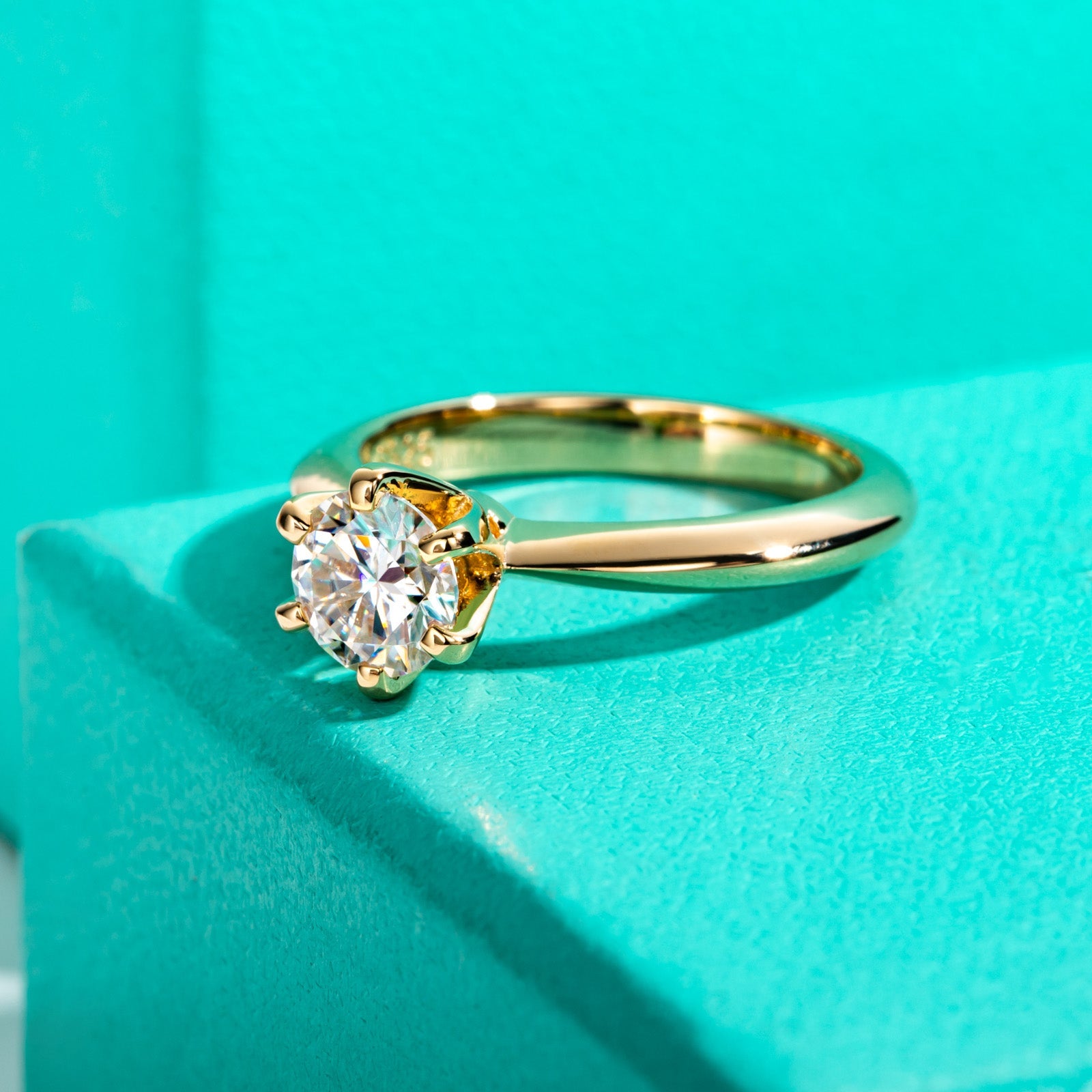 Round Cut Moissanite Engagement Ring (1/2/3ct)