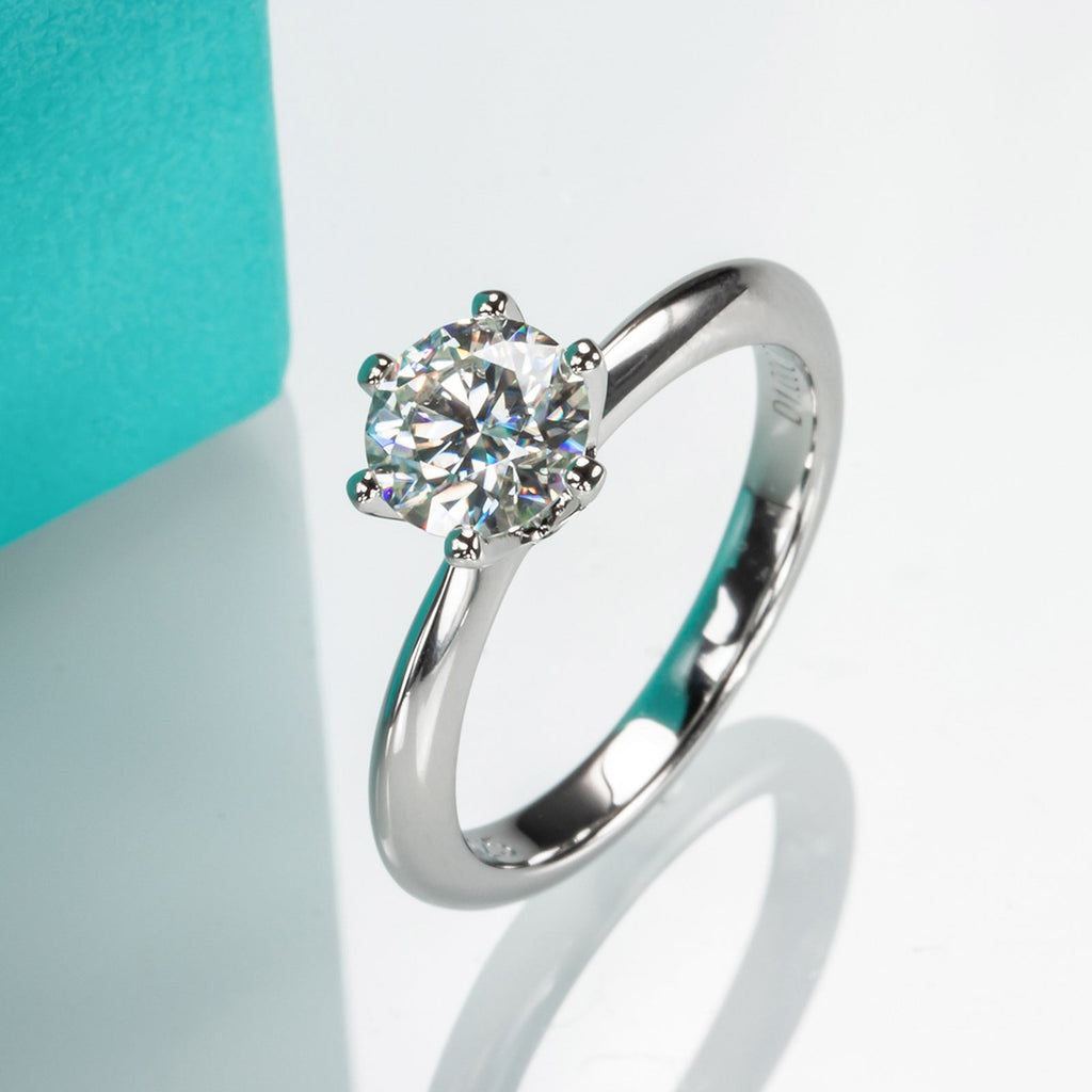 Round Cut Moissanite Engagement Ring (0.5-5ct)