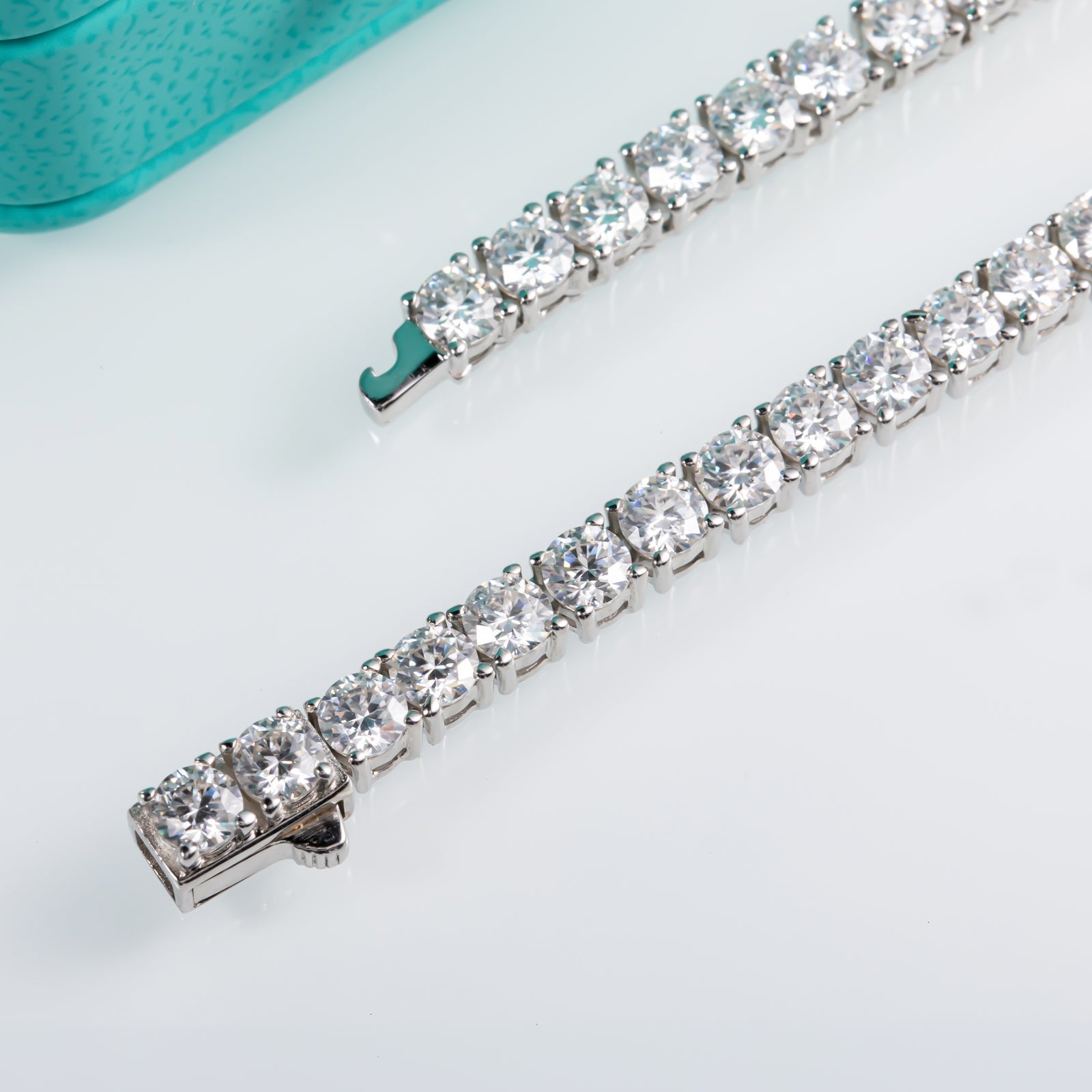 Moissanite Tennis Necklace (31.8-42.6 cttw)