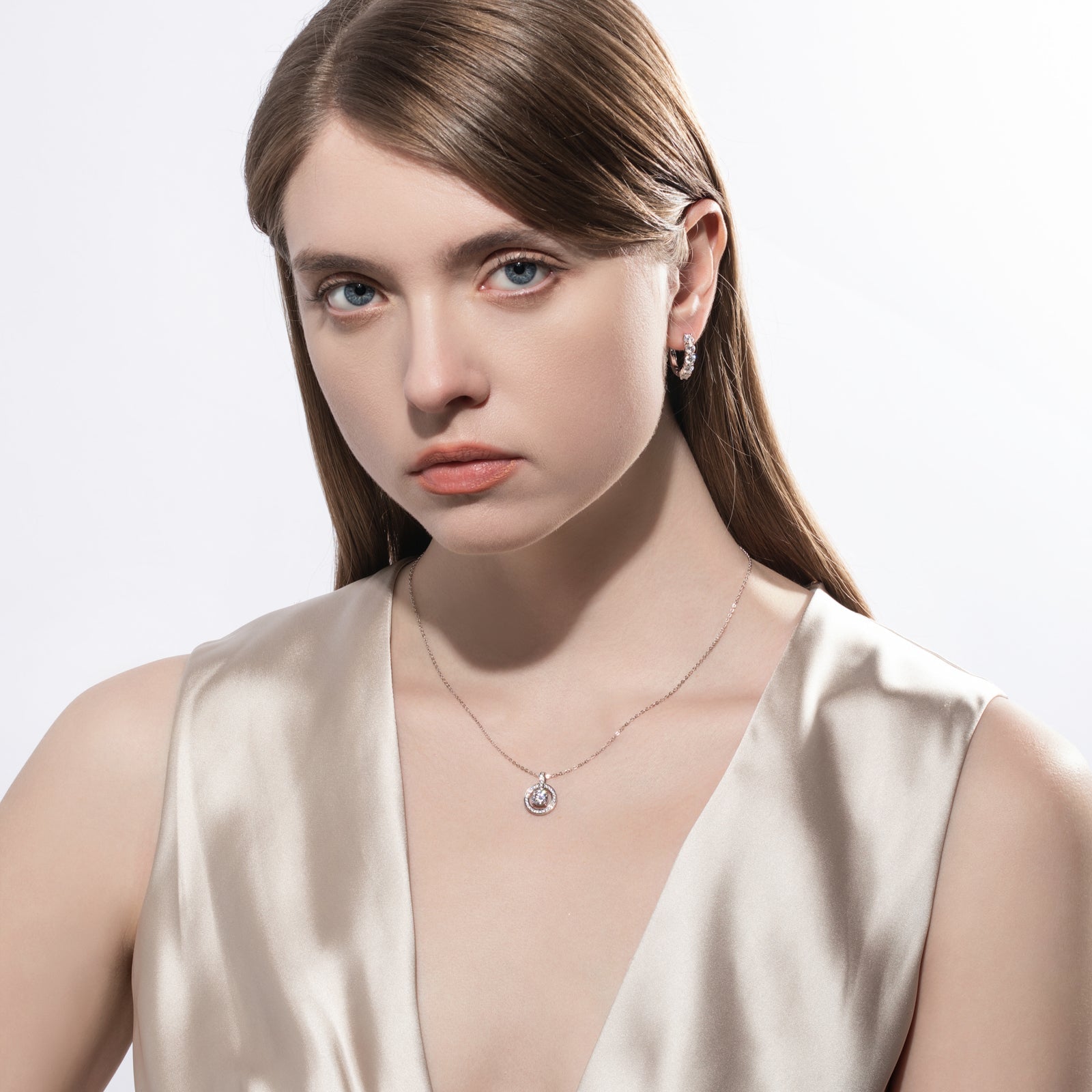 Round Cut Halo Moissanite Pendant Necklace