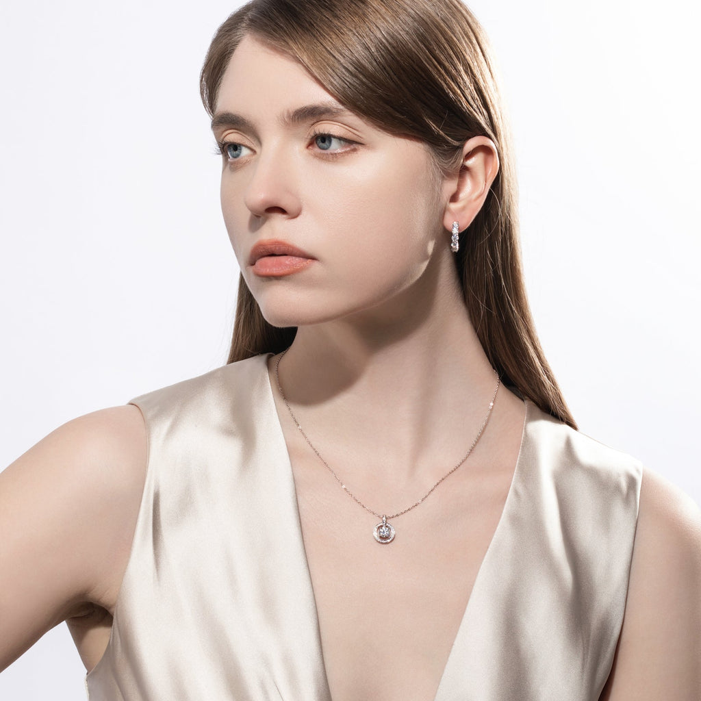 Round Cut Halo Moissanite Pendant Necklace