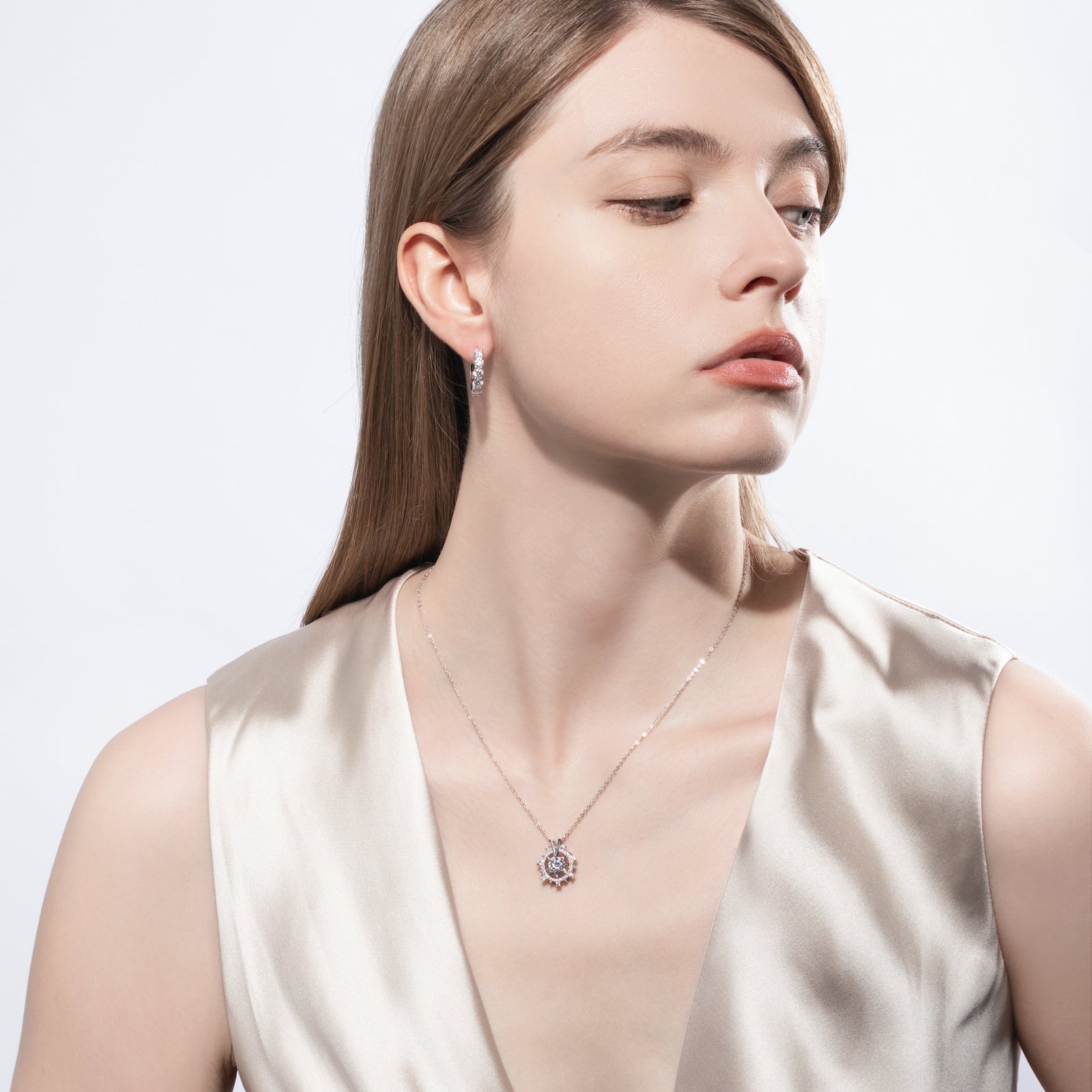 Moissanite Rudder Pendant Necklace