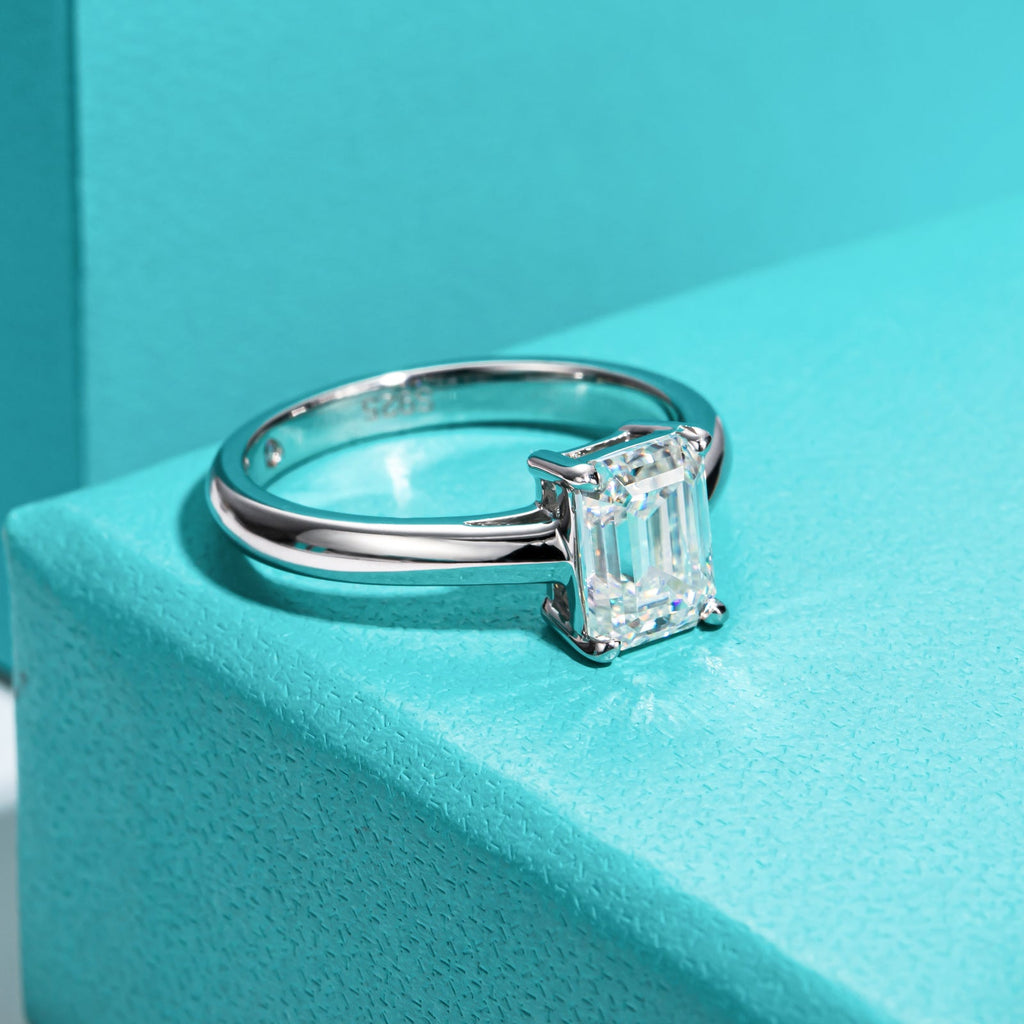 Emerald Cut Moissanite Engagement Ring (2 ct)