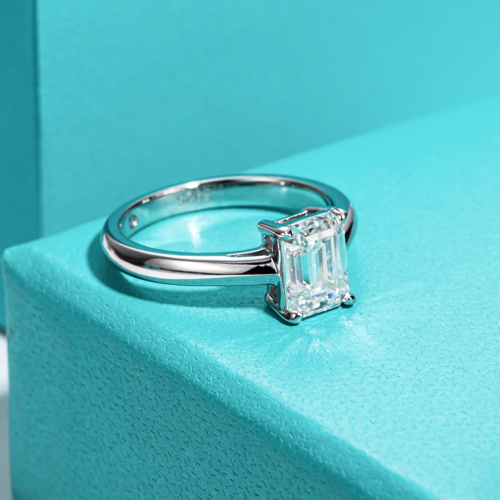 Emerald Cut Moissanite Engagement Ring (2 ct)