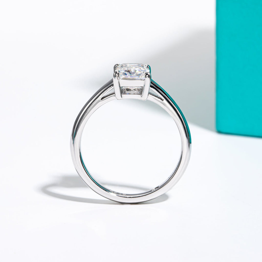 Emerald Cut Moissanite Engagement Ring (2 ct)