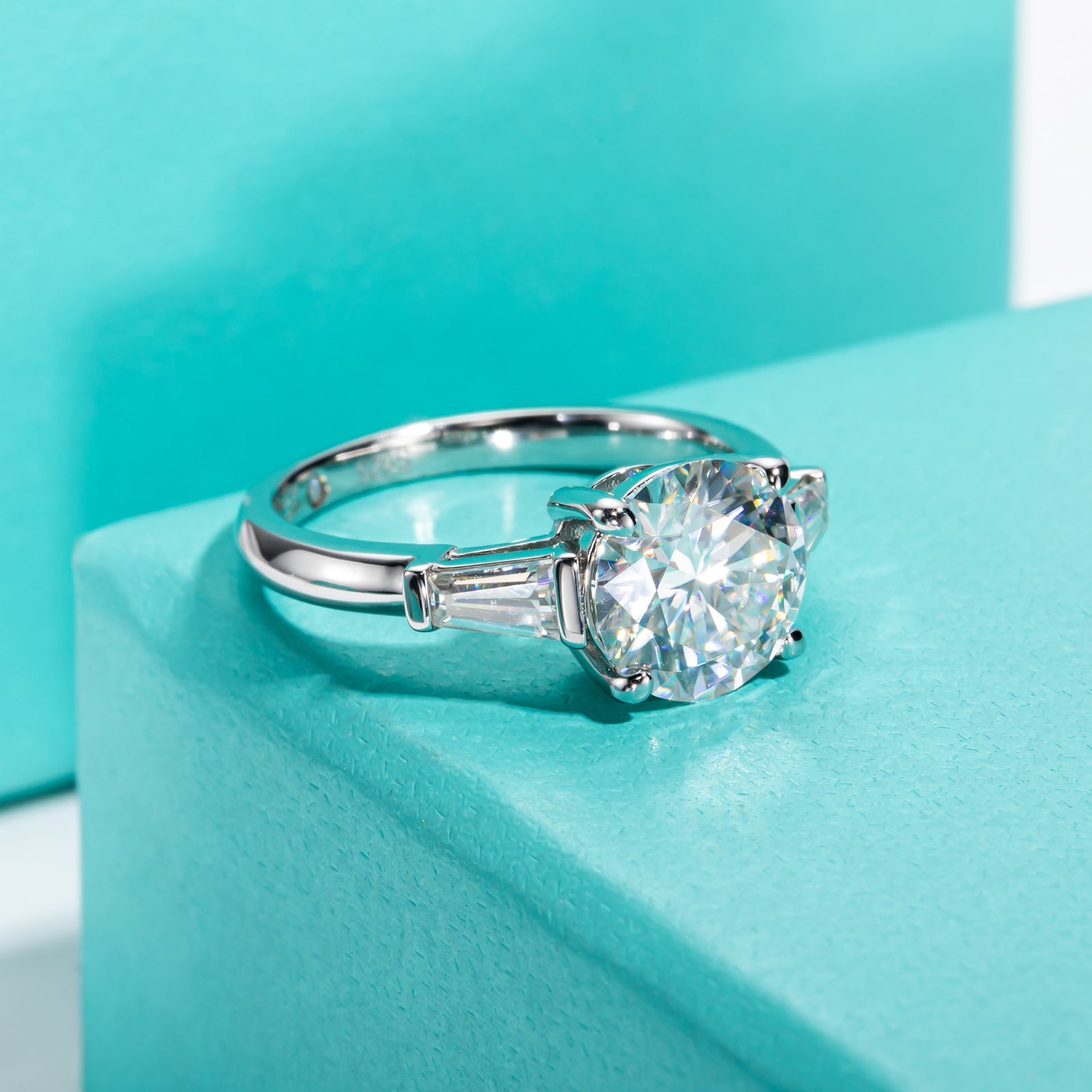 Round Cut Moissanite 3 Stone Engagement Ring (3.6cttw)