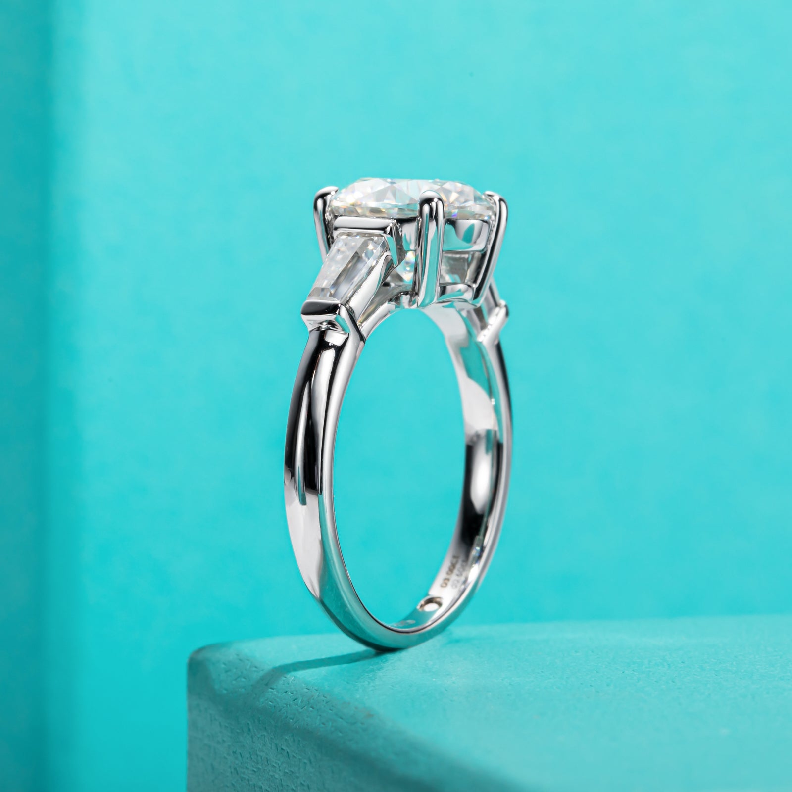 Round Cut Moissanite 3 Stone Engagement Ring (3.6cttw)