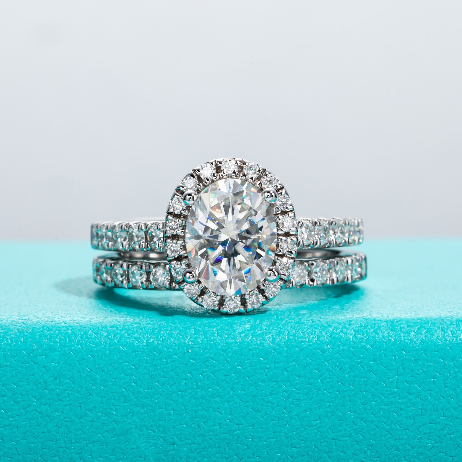 Oval Cut Halo Moissanite Engagement Ring Bridal Set (2 ct)