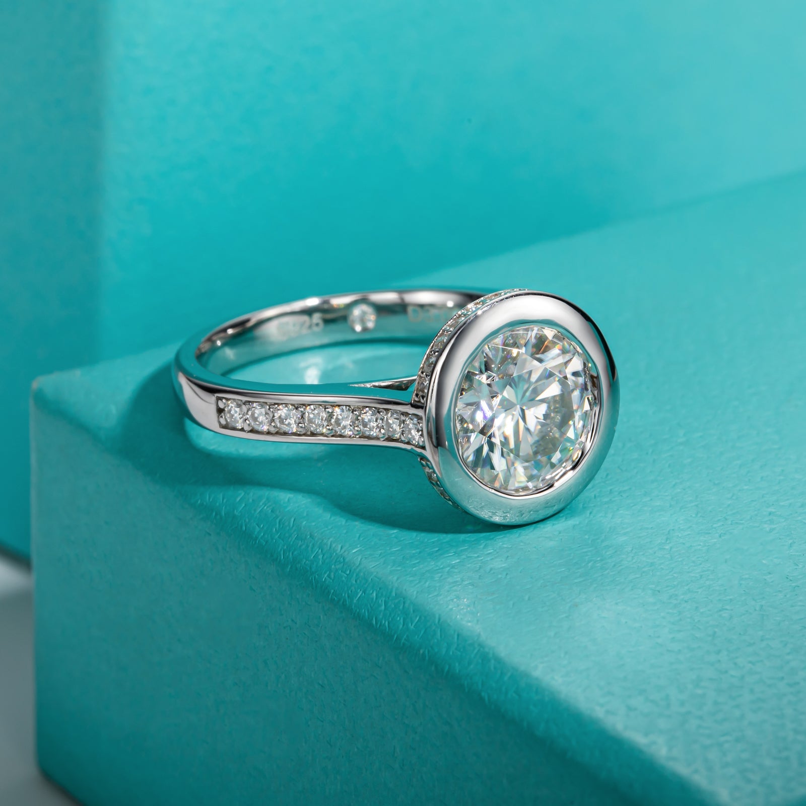 Round Cut Bezel Moissanite Engagement Ring (3 ct)