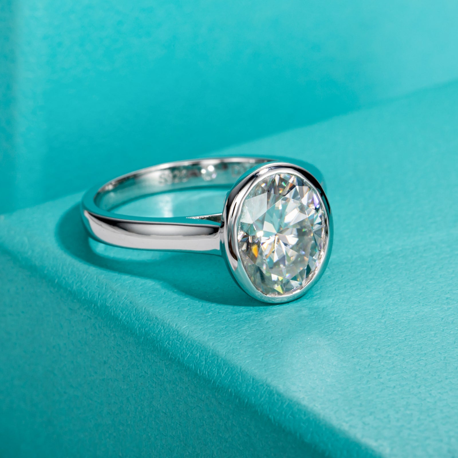 Oval Cut Bezel Moissanite Engagement Ring (3 ct)