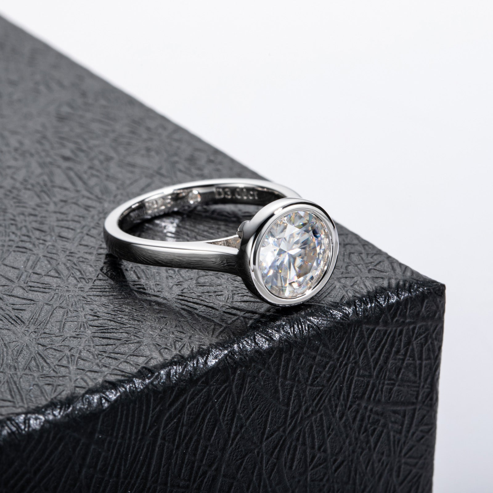 Round Cut Bezel Moissanite Engagement Ring (3ct)