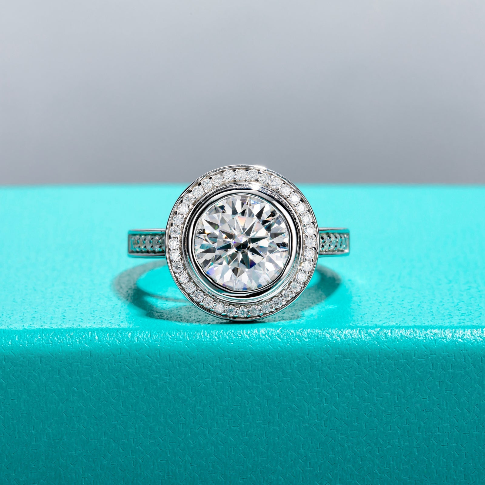 Round Cut Halo Moissanite Engagement Ring (3 ct)