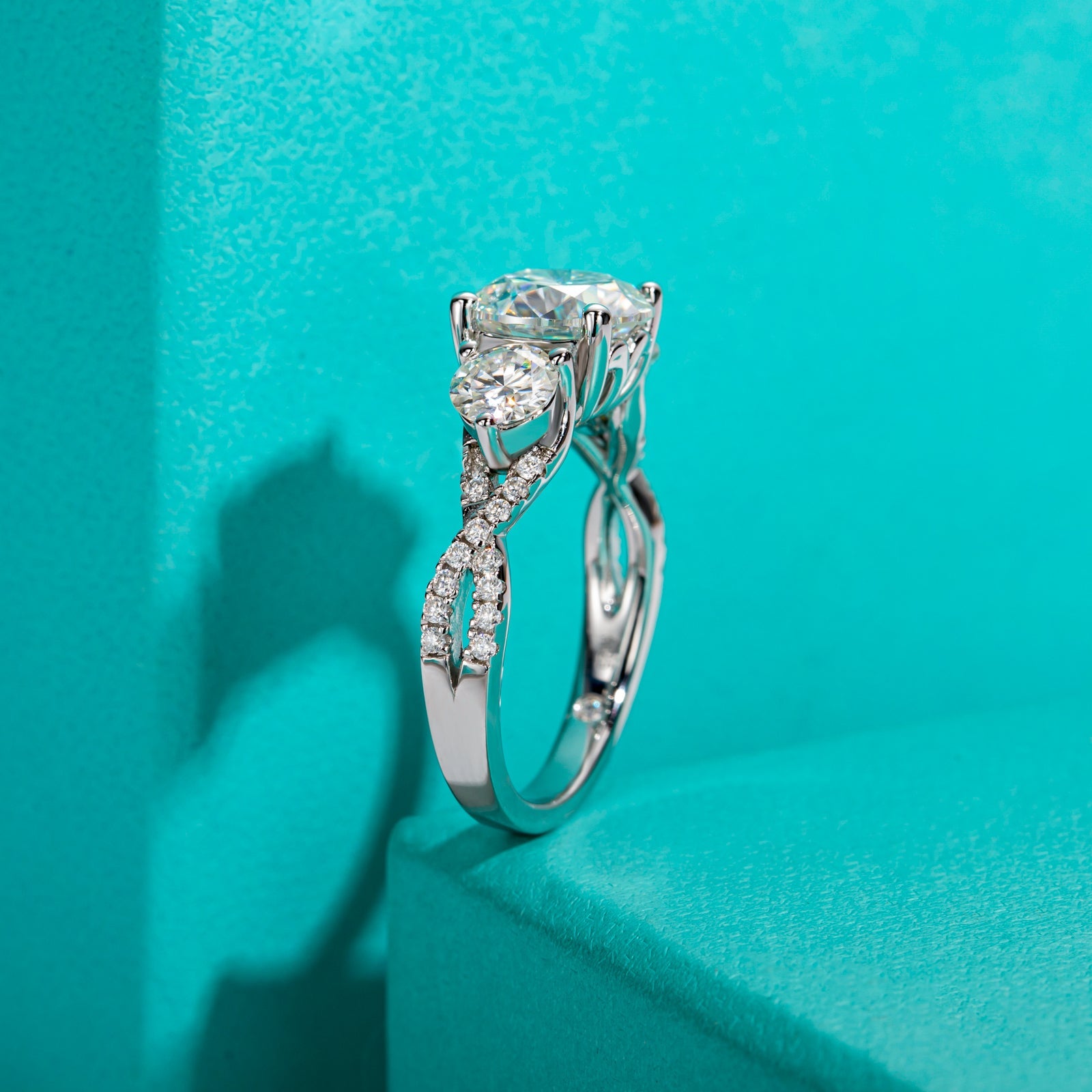 Round Cut 3 Stone Moissanite Engagement Ring (4.25cttw)