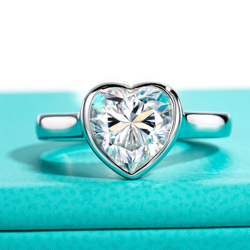 Heart Cut Bezel Moissanite Engagement Ring (3ct)