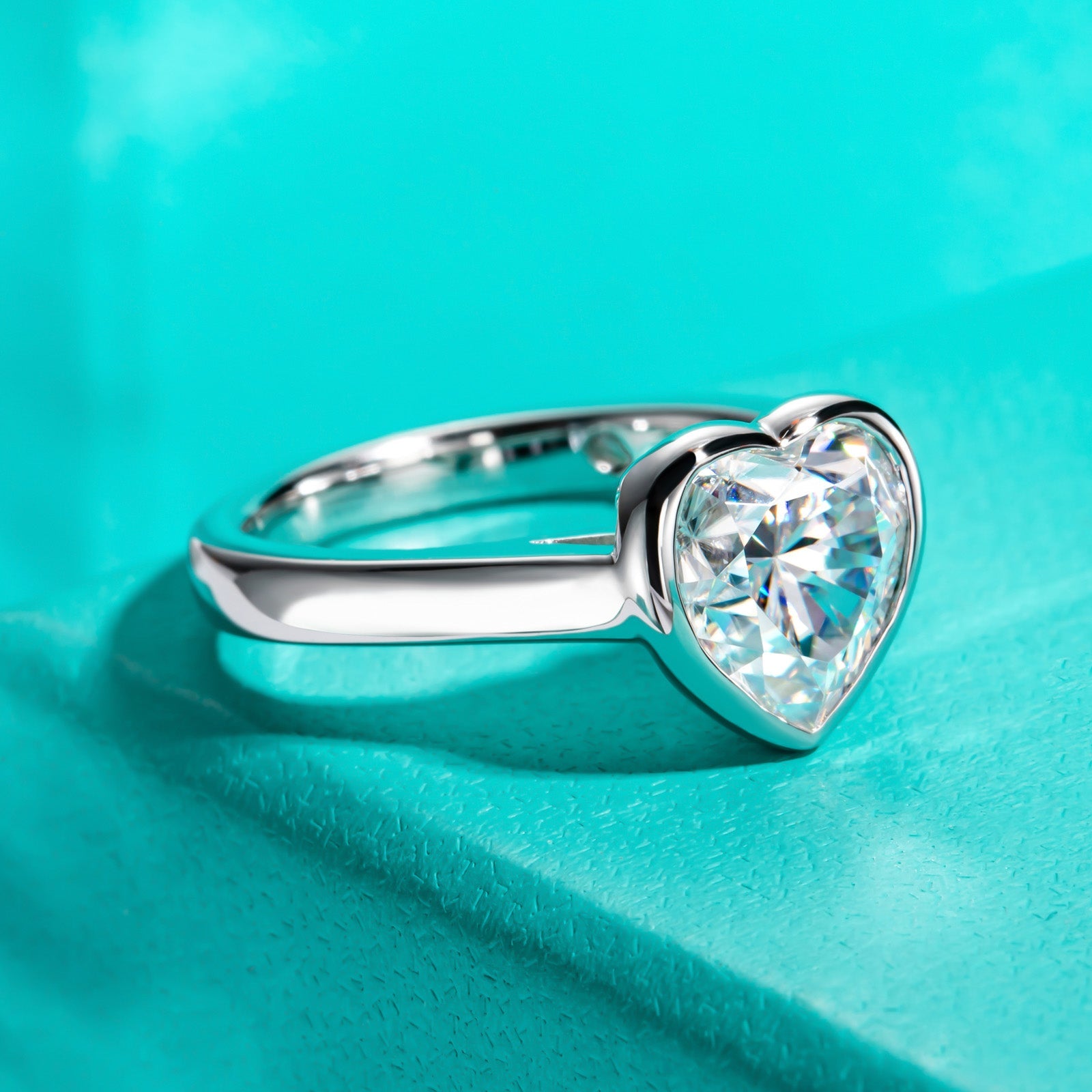 Heart Cut Bezel Moissanite Engagement Ring (3ct)